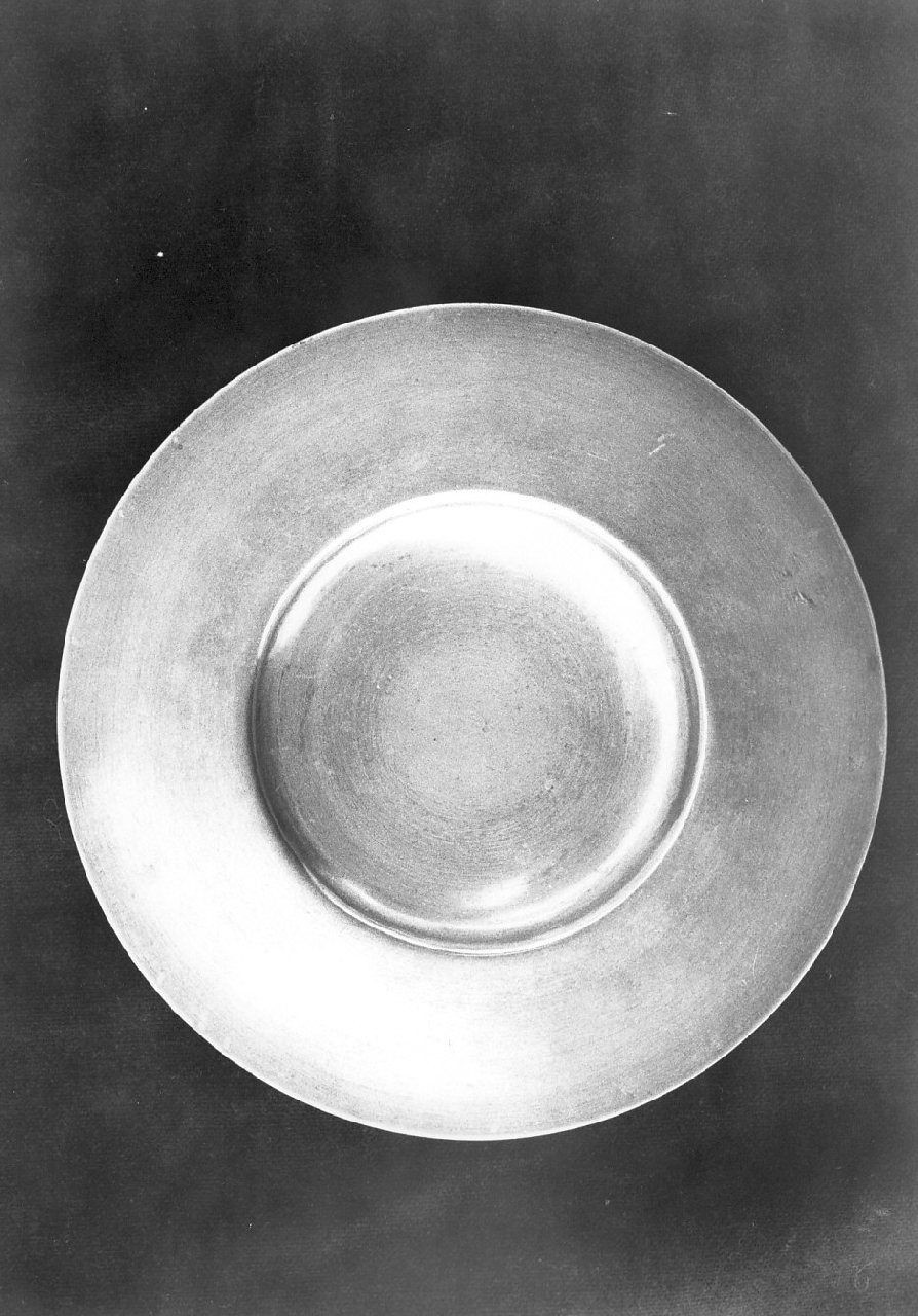 patena, opera isolata - bottega Italia meridionale (seconda metà sec. XVIII)