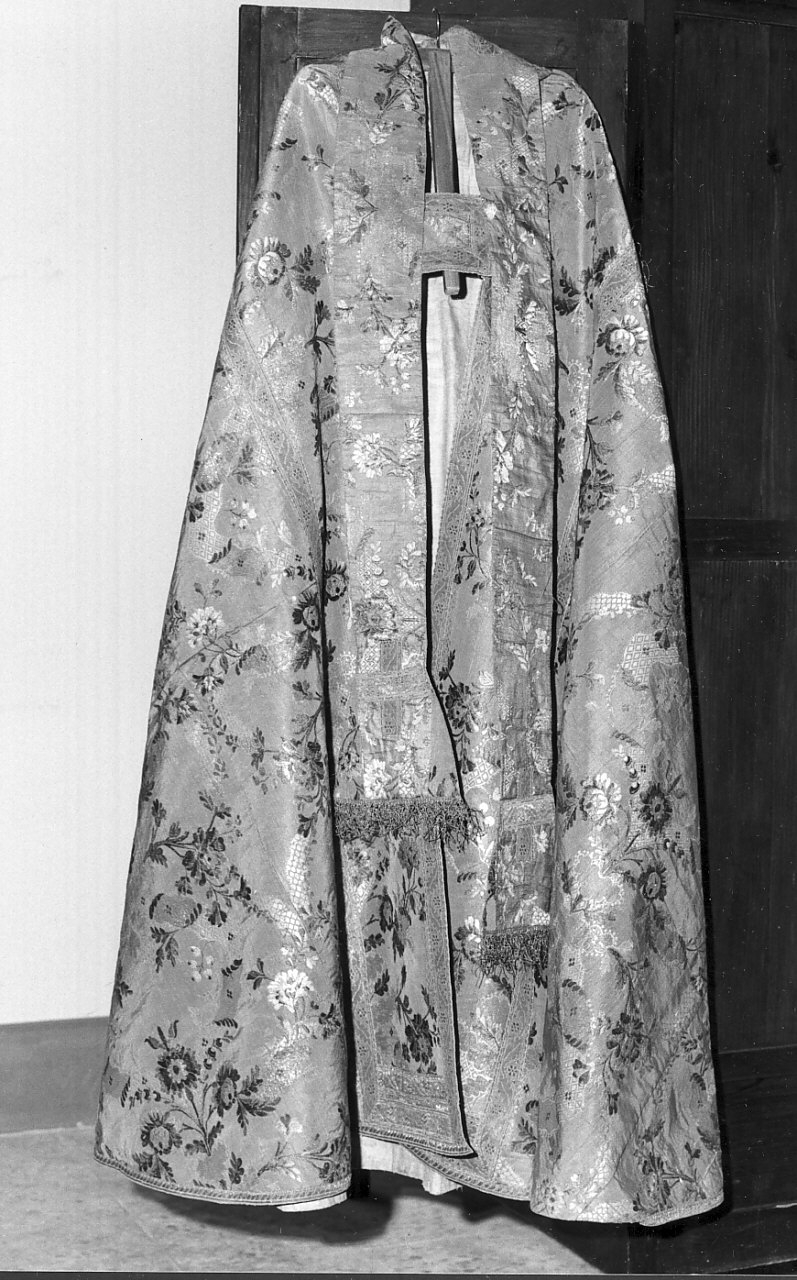 piviale, opera isolata - manifattura Italia meridionale (fine/inizio secc. XIX/ XX)