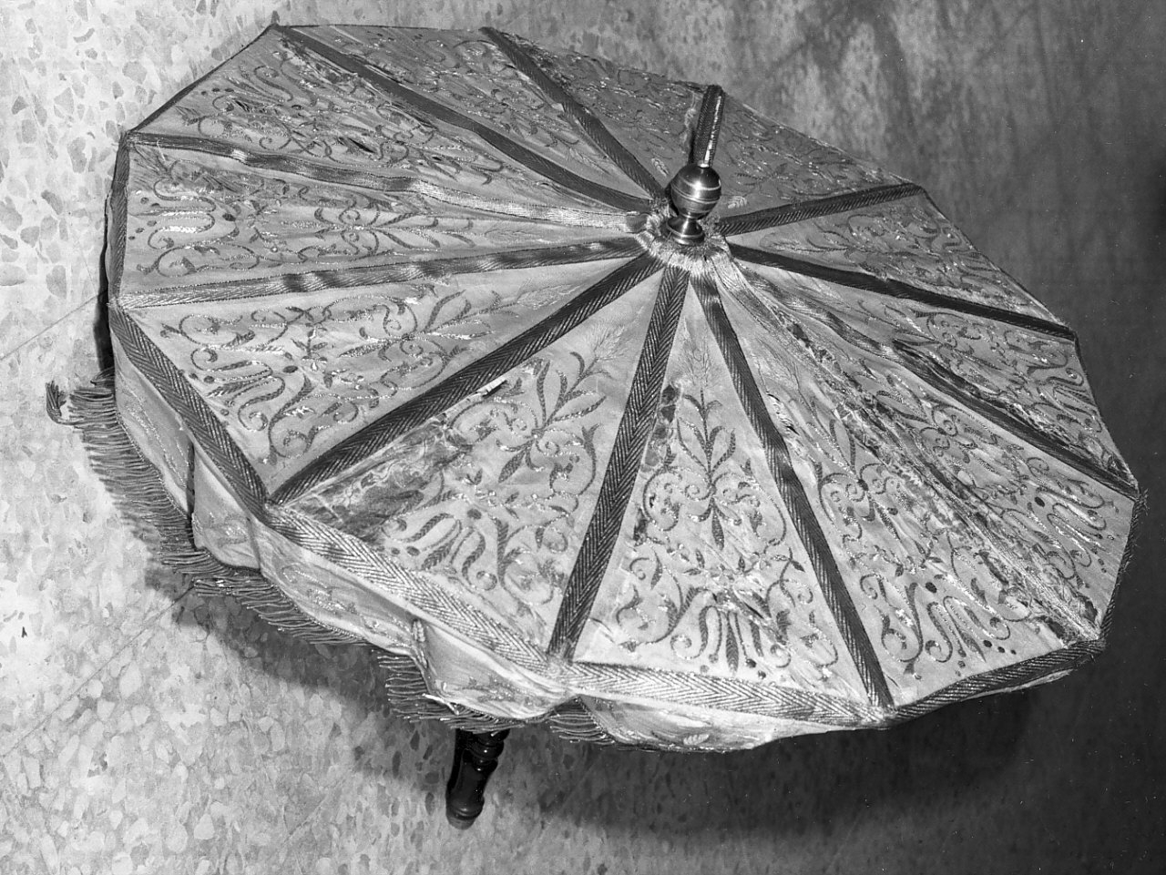 ombrellino processionale, opera isolata - manifattura Italia meridionale (seconda metà sec. XIX)