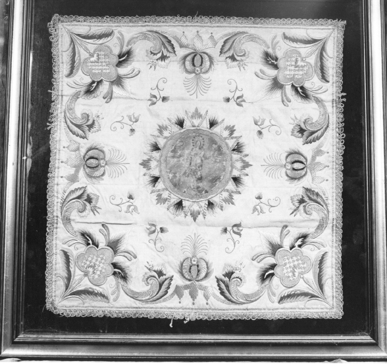 Madonna Immacolata (velo di calice, opera isolata) - manifattura calabrese (sec. XVII)