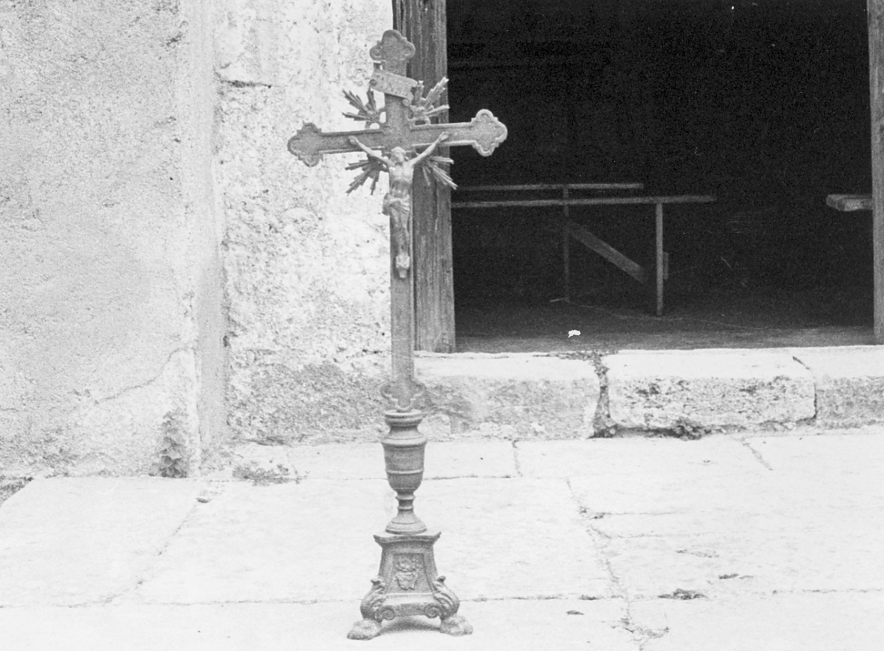 croce d'altare - bottega Italia meridionale (inizio sec. XIX)