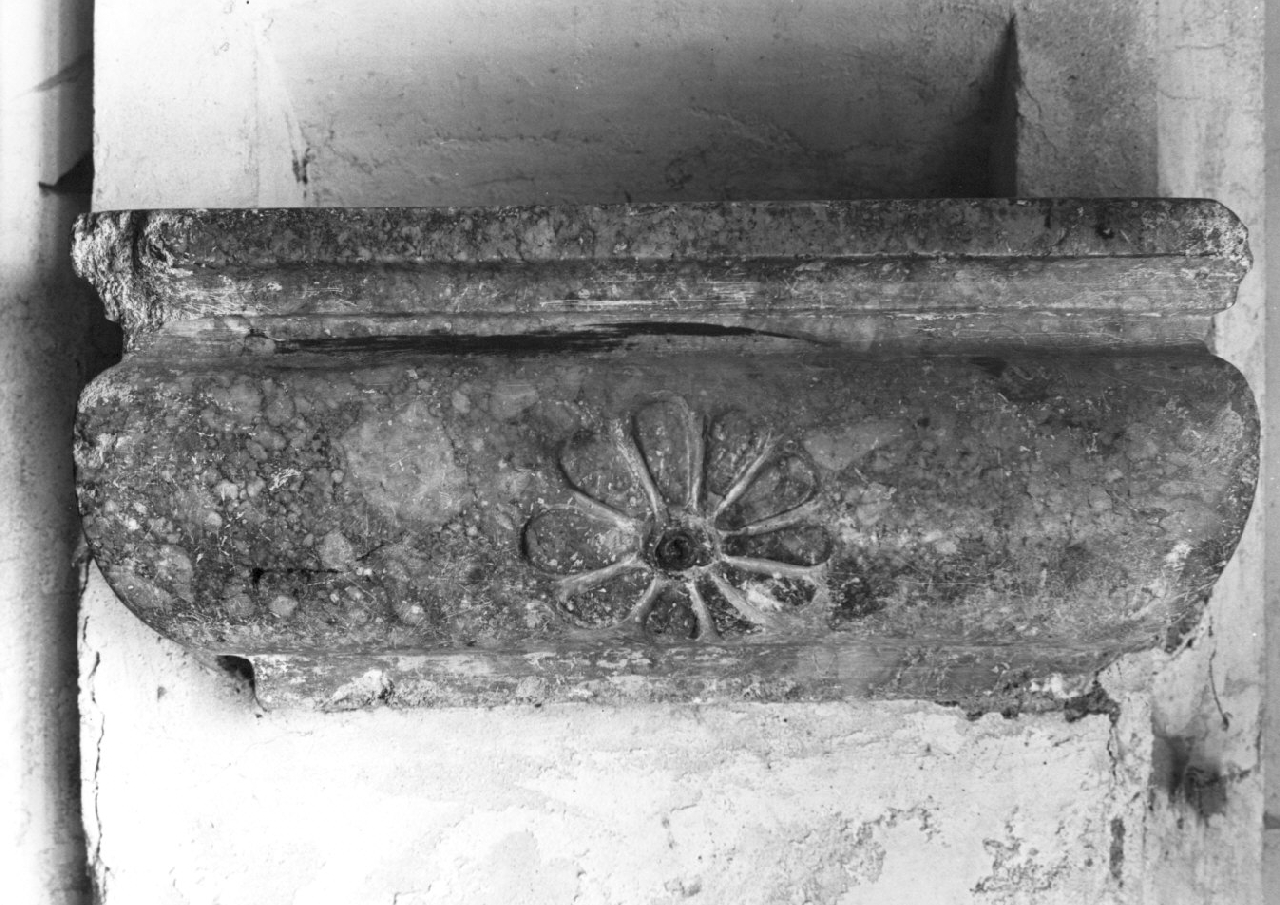 acquasantiera, opera isolata - bottega calabrese (sec. XIX)