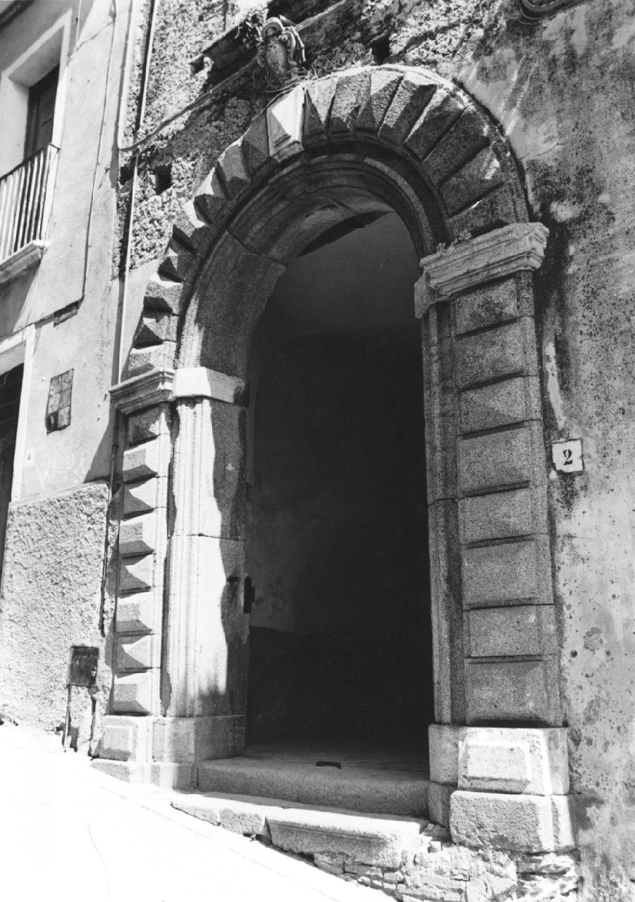 portale, opera isolata - bottega calabrese (sec. XVIII)