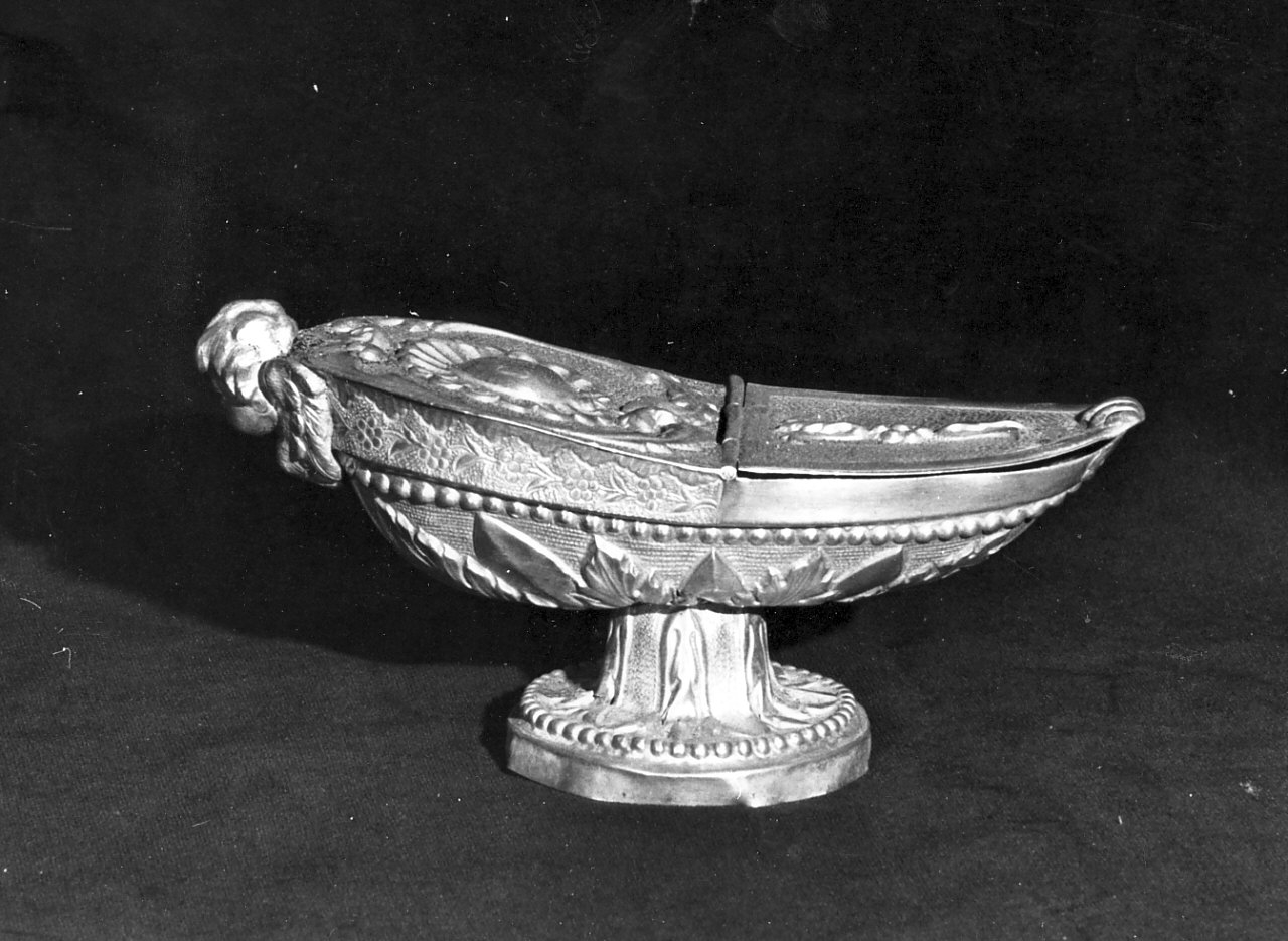 navicella portaincenso - bottega Italia meridionale (seconda metà sec. XVIII)