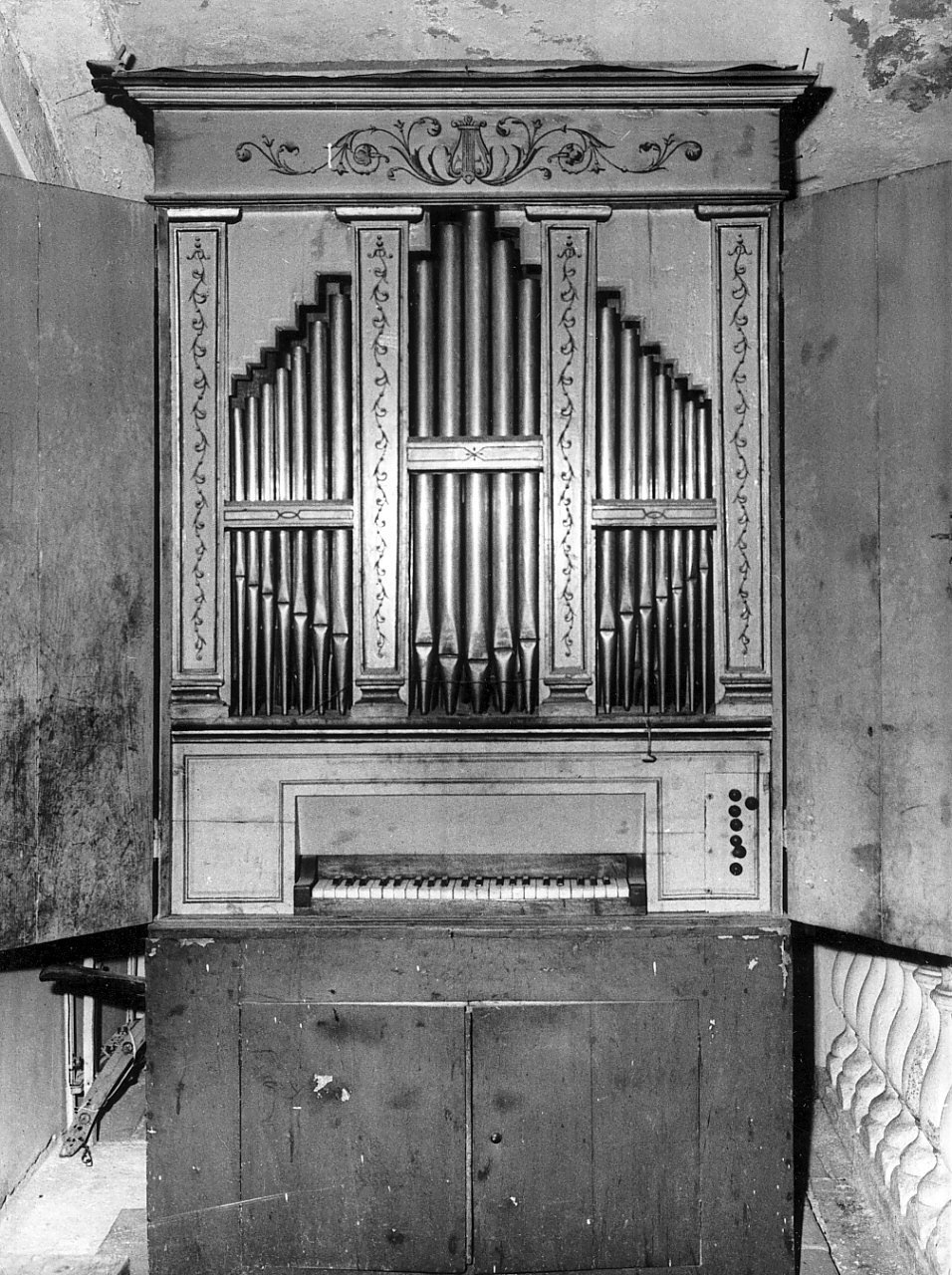 organo, opera isolata di Policicchio Antonio (sec. XIX)