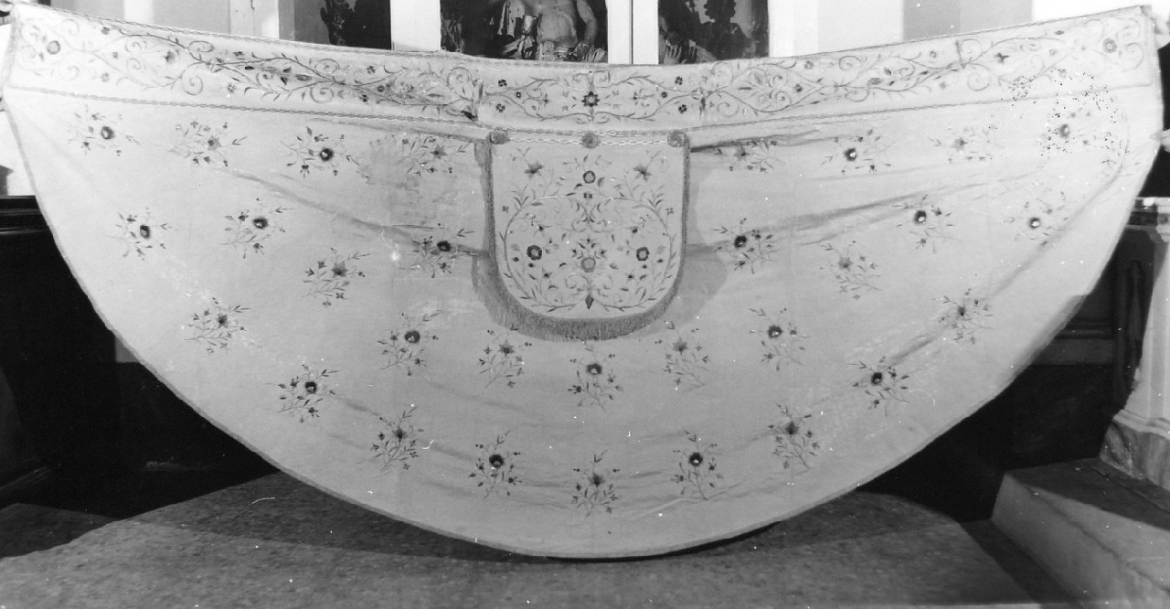 piviale, opera isolata - manifattura calabrese (sec. XIX)