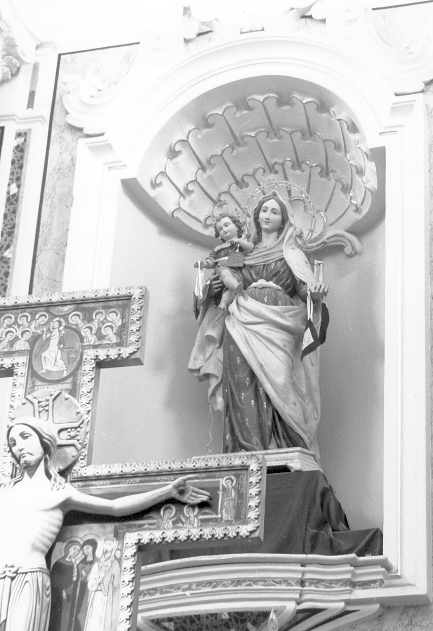 Madonna del Carmelo (statua, opera isolata) - bottega Italia meridionale (seconda metà sec. XIX)
