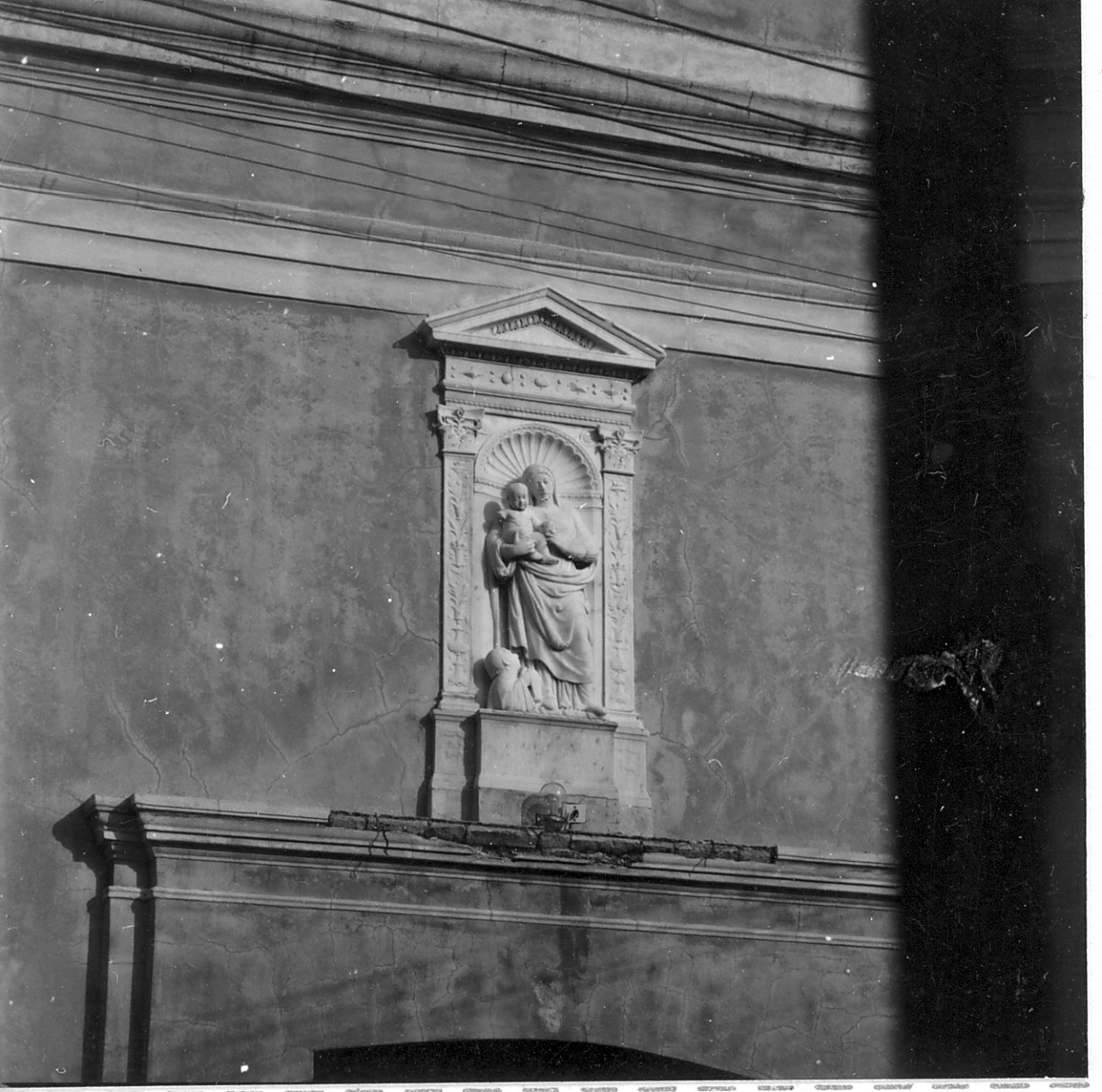 Madonna con Bambino (edicola) - bottega Italia meridionale (sec. XVI)