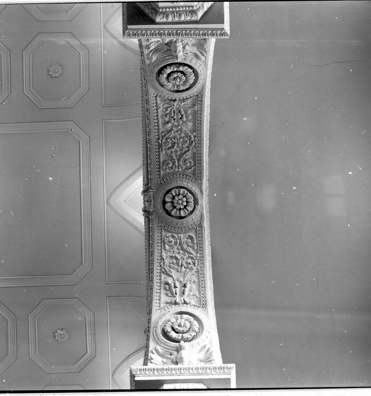 decorazione plastico-architettonica - bottega calabrese (sec. XVIII)