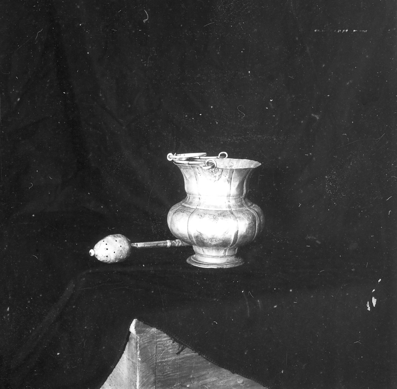 secchiello per l'acqua benedetta - bottega Italia meridionale (sec. XVIII)