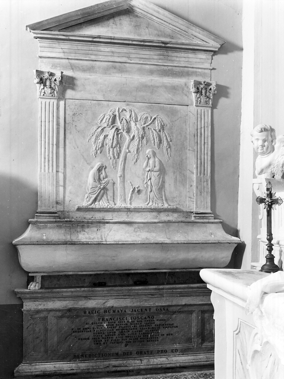 monumento funebre, opera isolata - bottega Italia meridionale (sec. XIX)