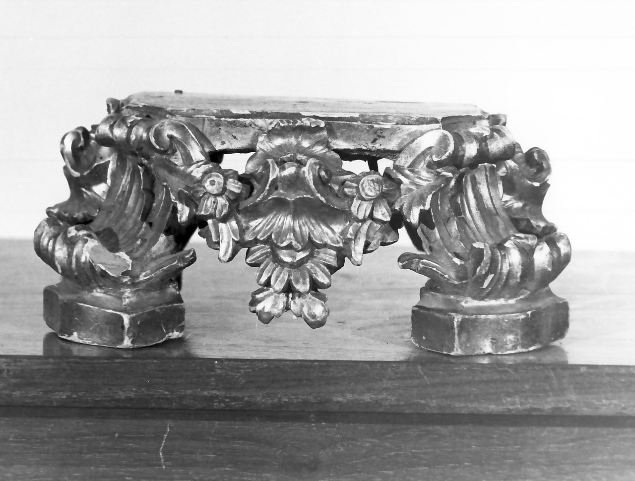 base - bottega Italia meridionale (sec. XVIII)