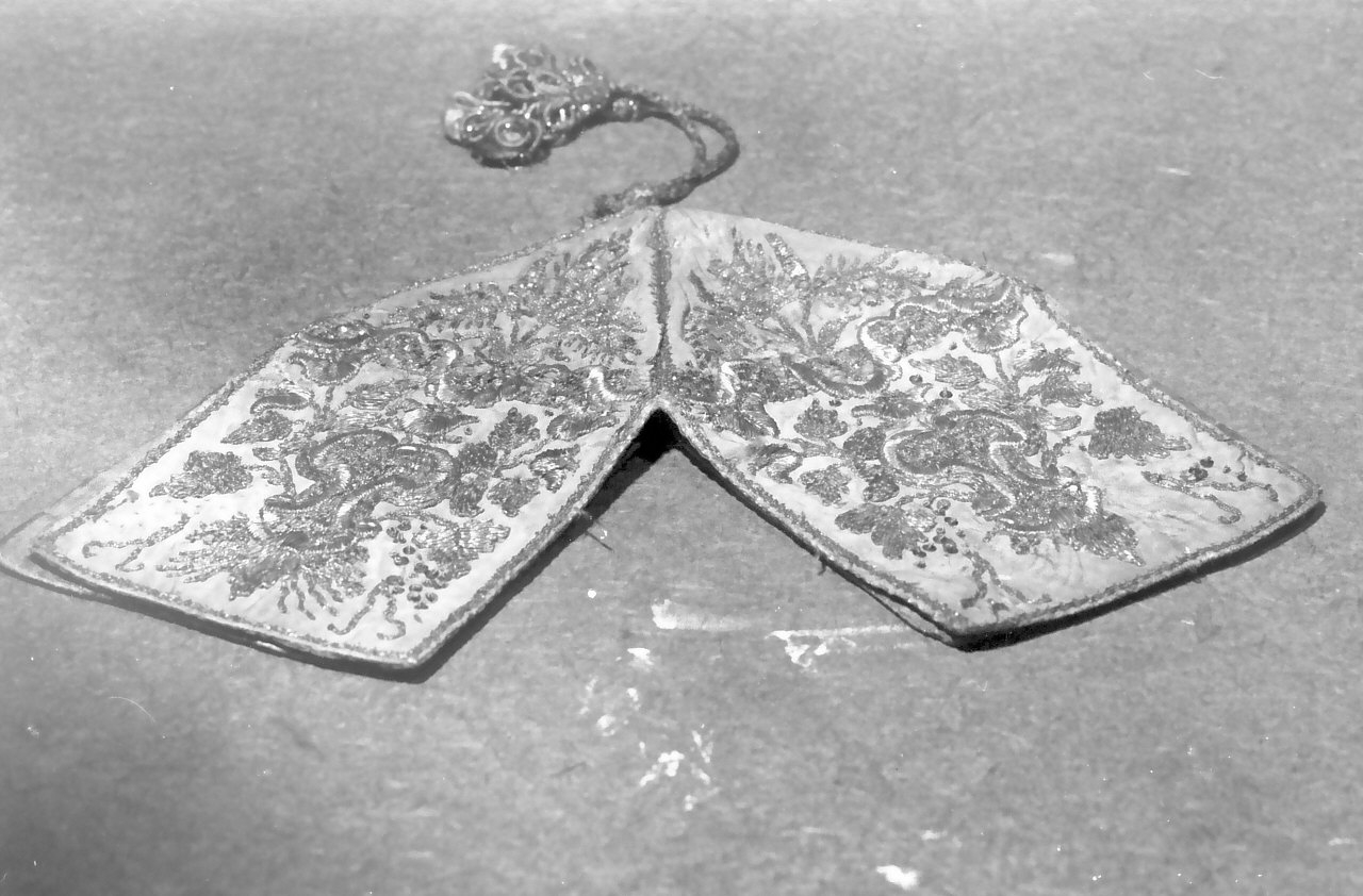 conopeo di pisside - manifattura napoletana (sec. XVIII)