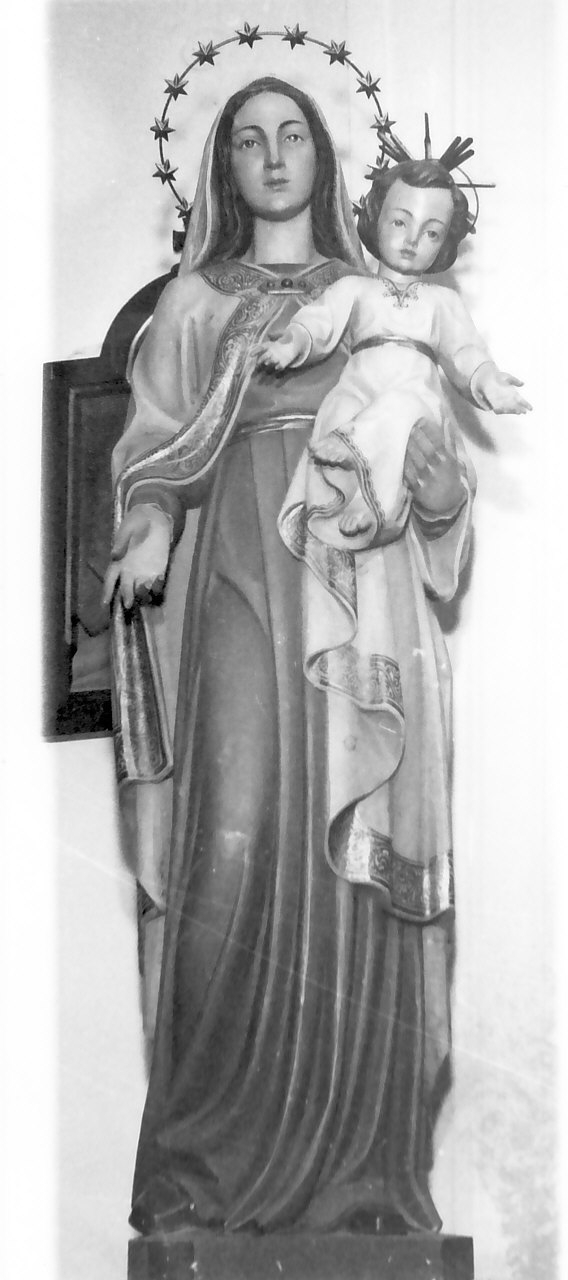 Madonna con Bambino (statua) - bottega Italia meridionale (inizio sec. XX)