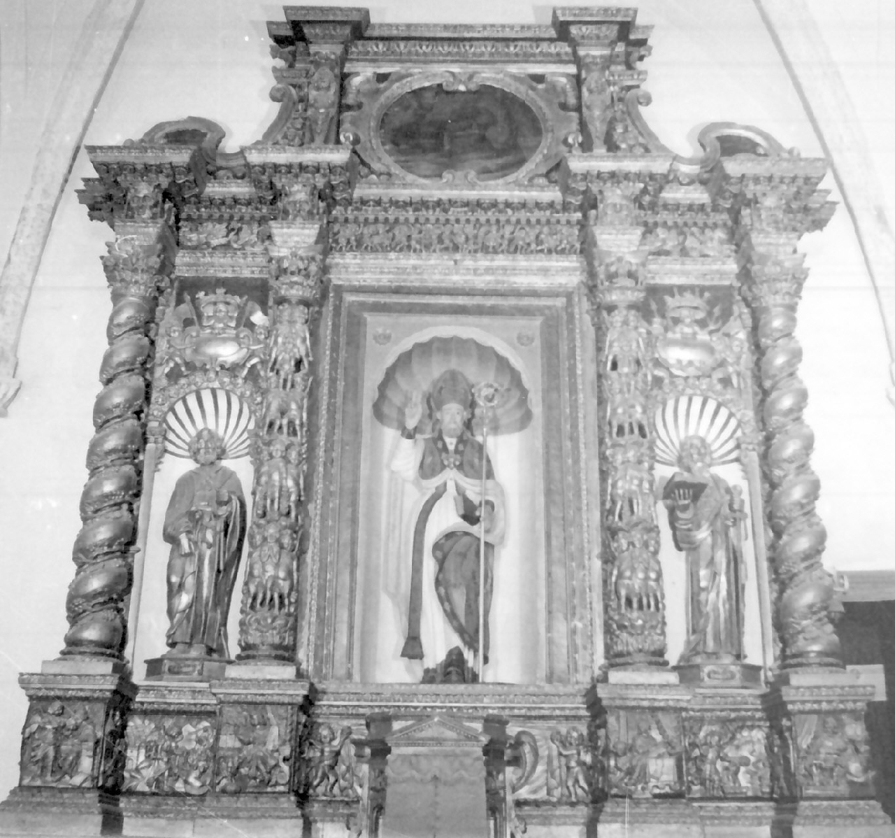 altare maggiore - bottega calabrese (fine/inizio secc. XVII/ XVIII)