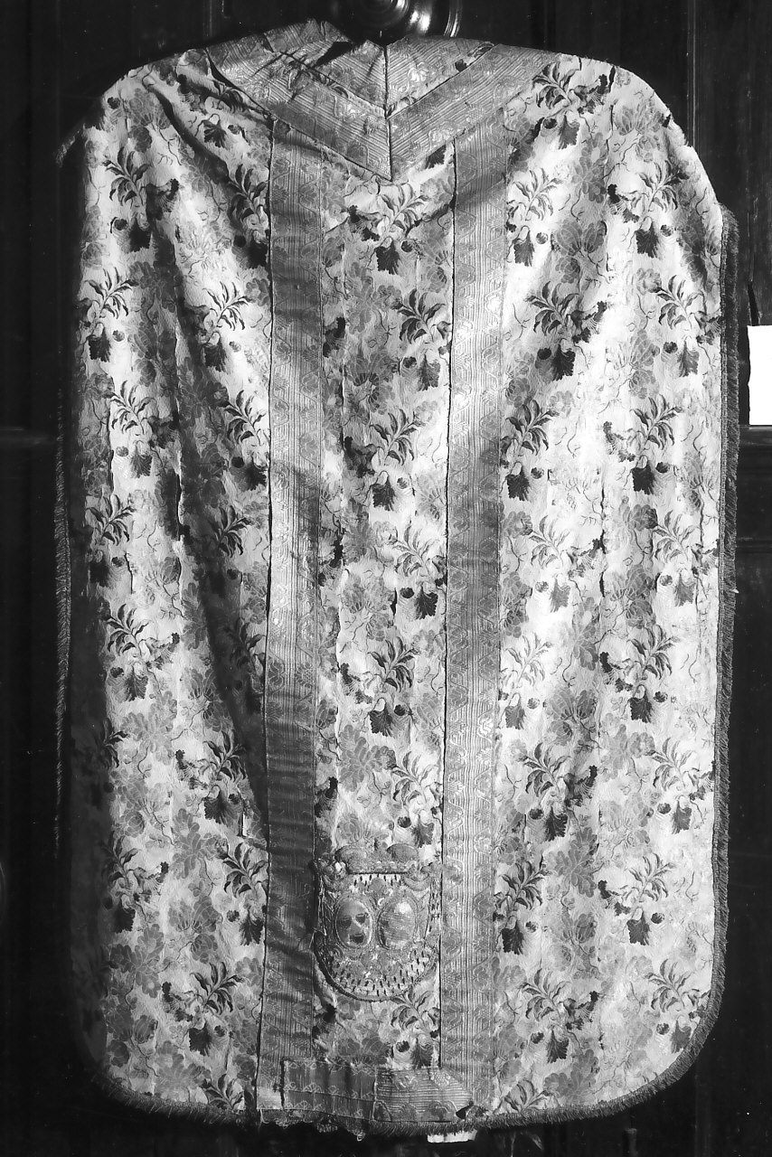 paramento liturgico - manifattura napoletana (fine/inizio secc. XVII/ XVIII)