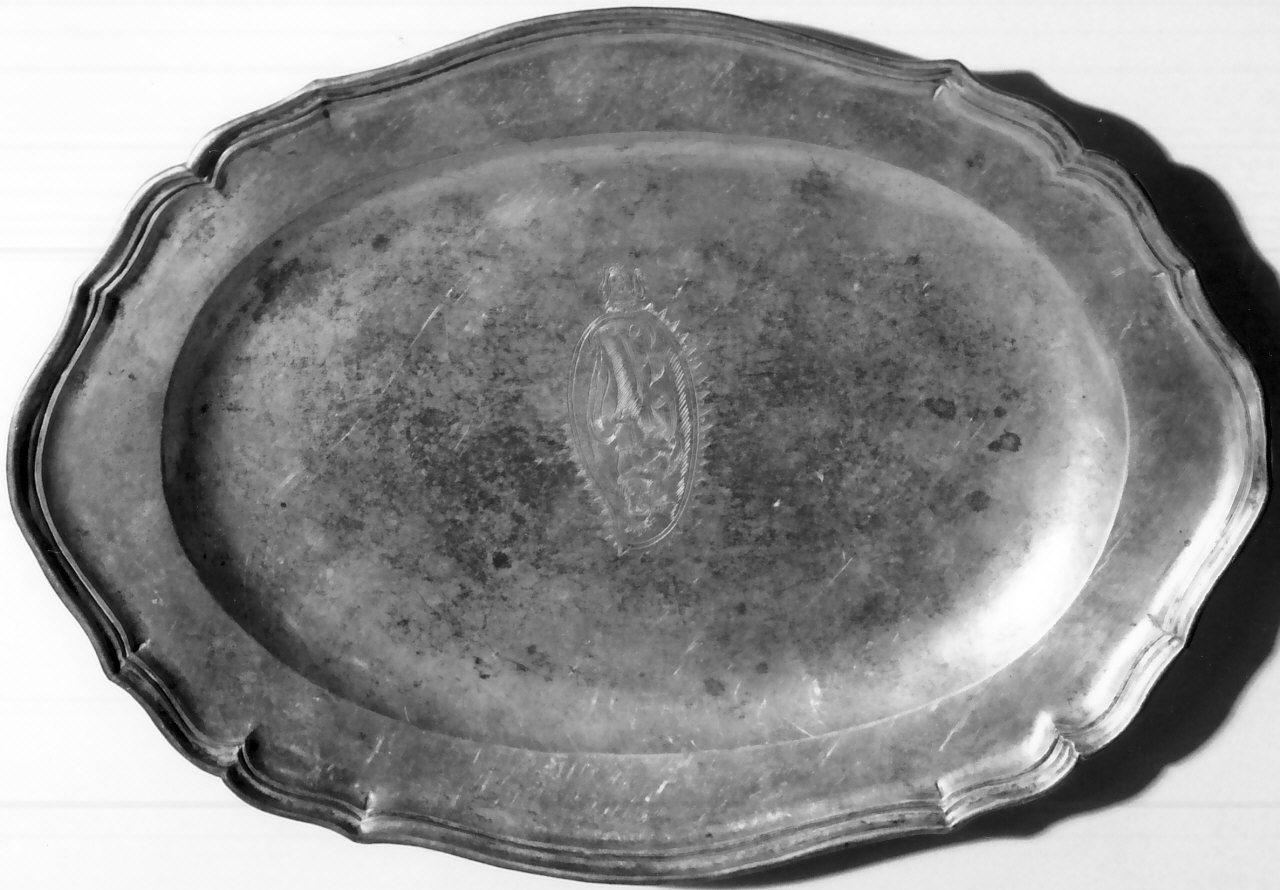 vassoio - bottega napoletana (seconda metà sec. XVIII)