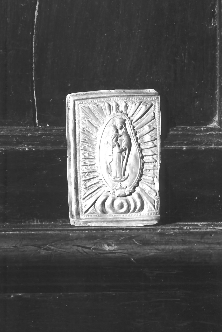 Madonna delle armi, Madonna con Bambino (placchetta) - bottega calabrese (sec. XVIII)