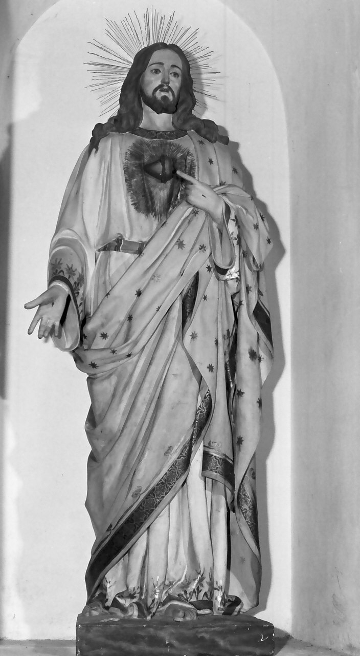 Sacro Cuore di Gesù (statua, opera isolata) di Guacci Luigi (primo quarto sec. XX)