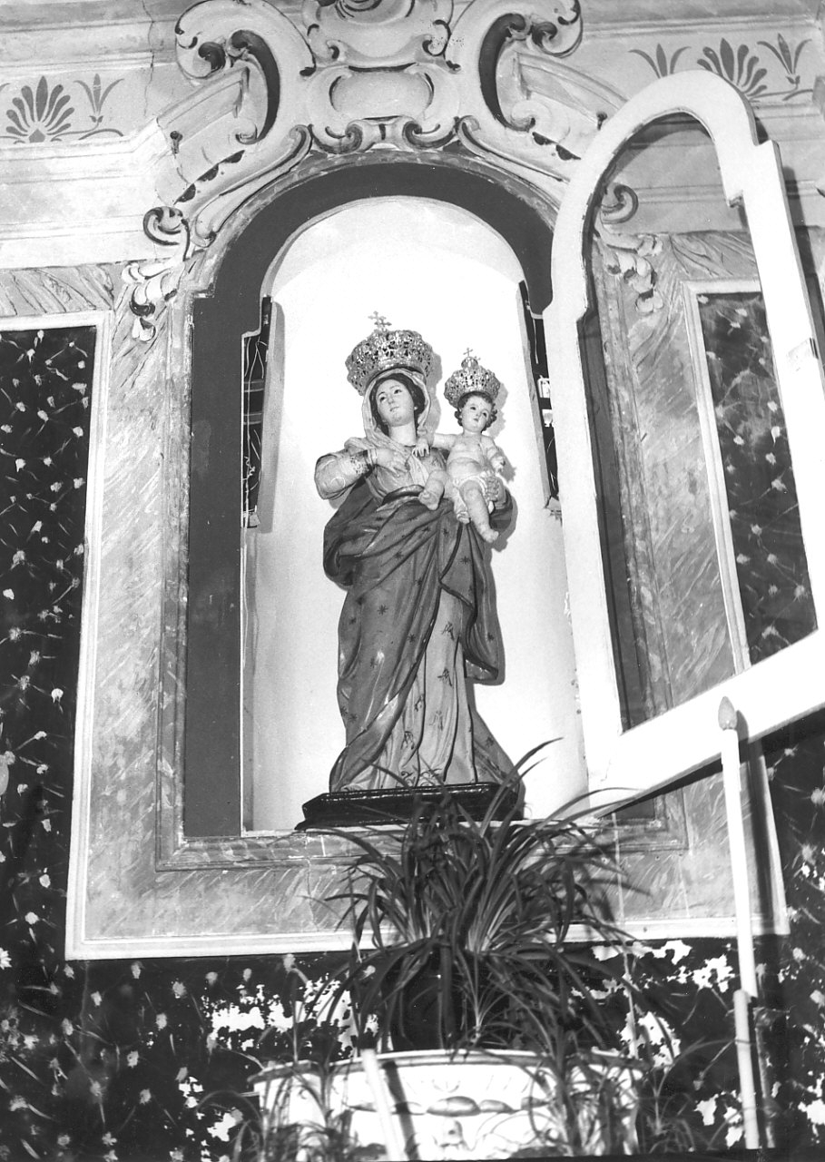 Madonne delle Grazie, Madonna con Bambino (statua) - bottega Italia meridionale (fine/inizio secc. XVIII/ XIX)