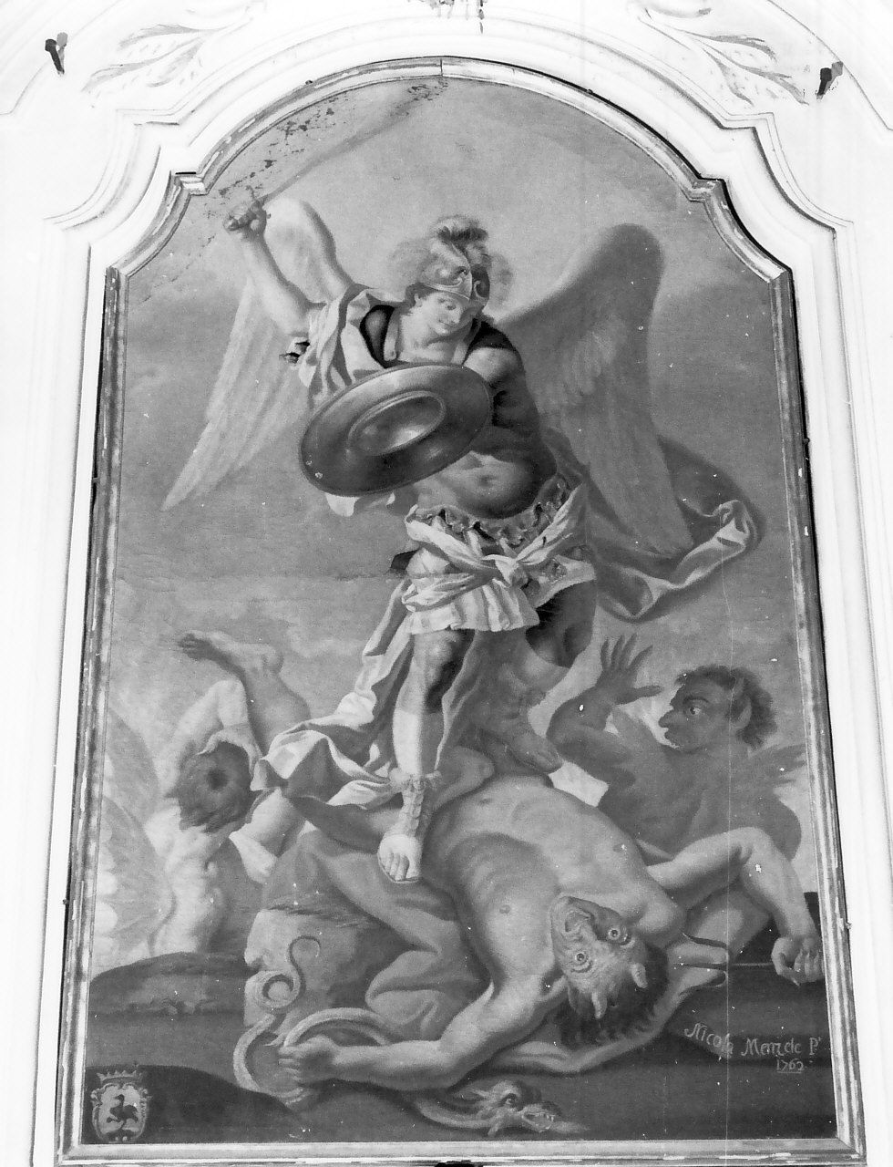San Michele Arcangelo combatte Satana (dipinto) di Menzele Nicola (sec. XVIII)