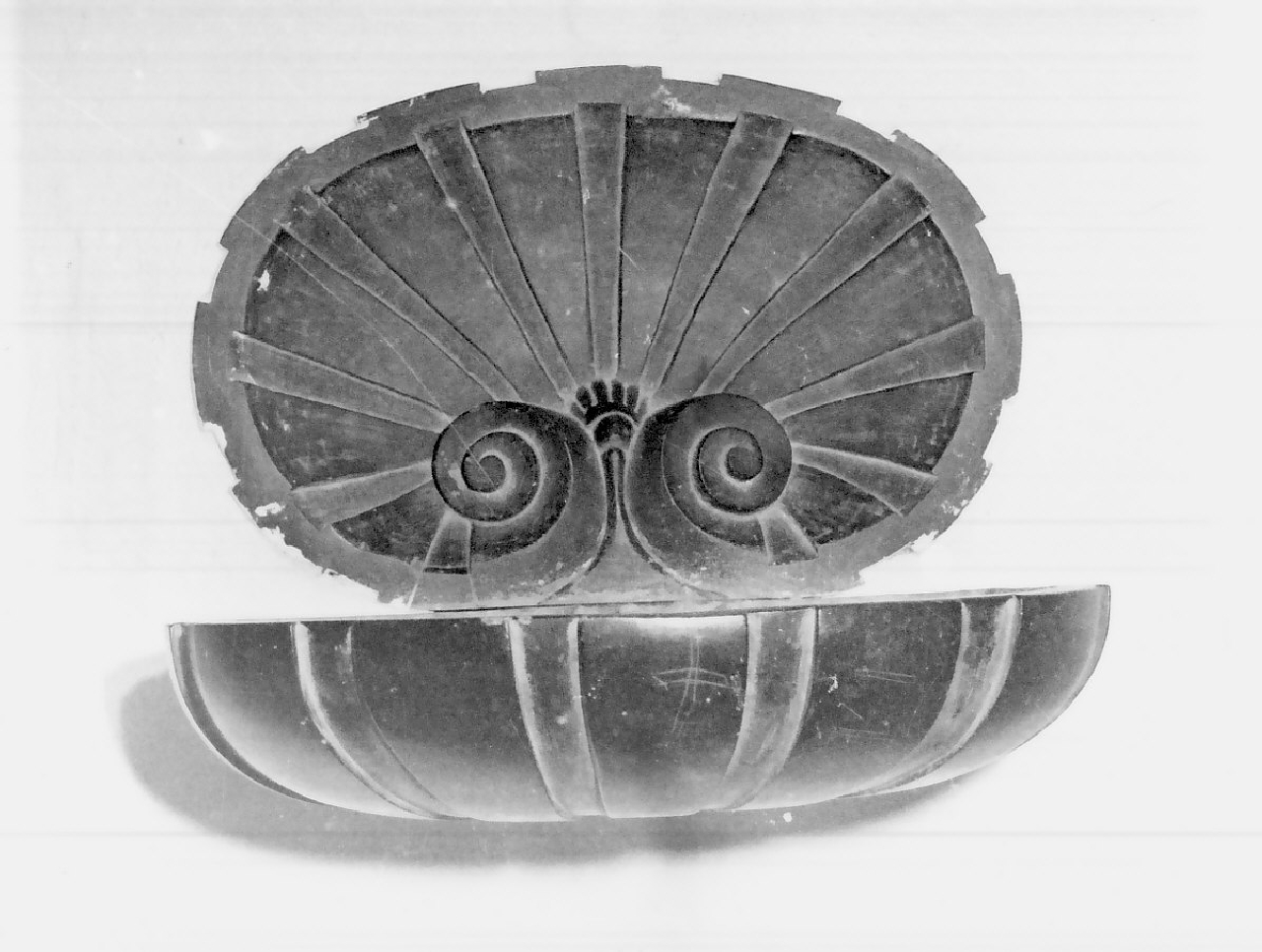 acquasantiera da parete, serie - bottega calabrese (sec. XVIII)