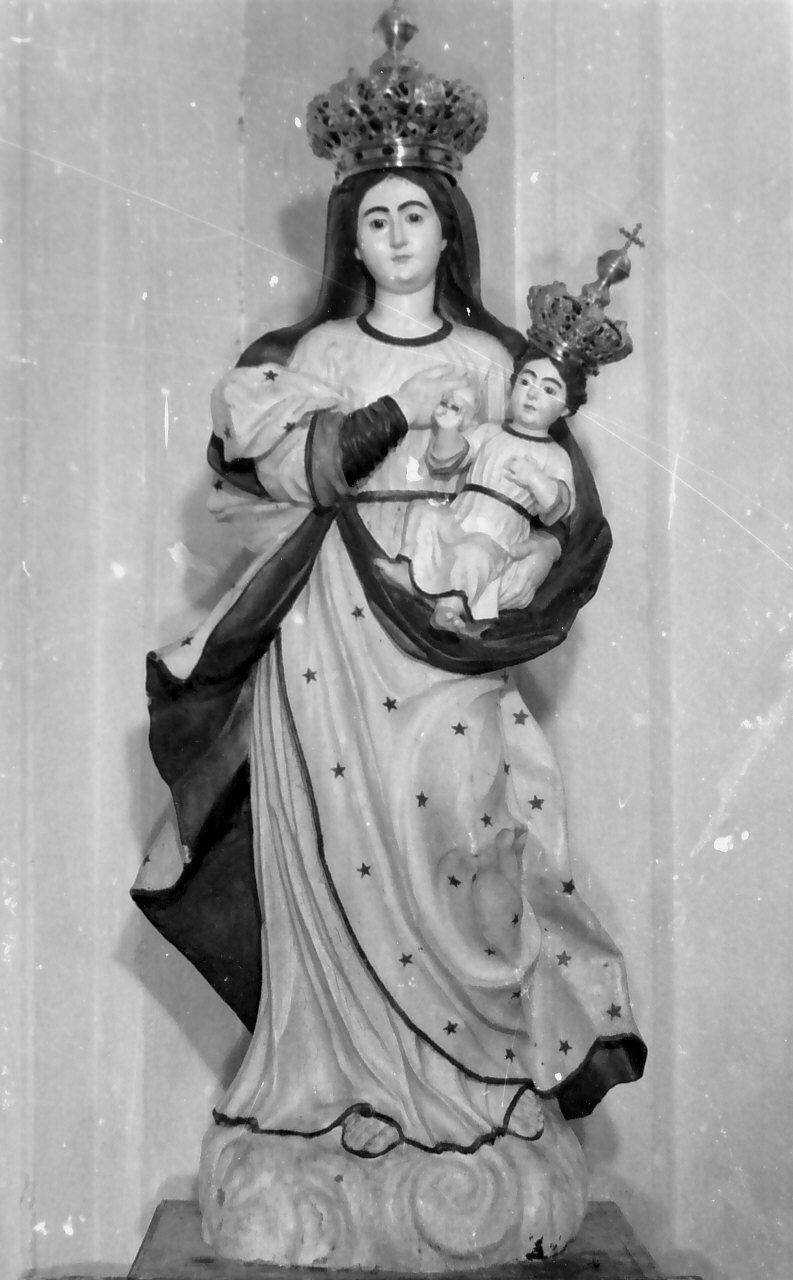 Madonna delle Grazie, Madonna del Latte (statua, opera isolata) - bottega Italia meridionale (sec. XVIII)