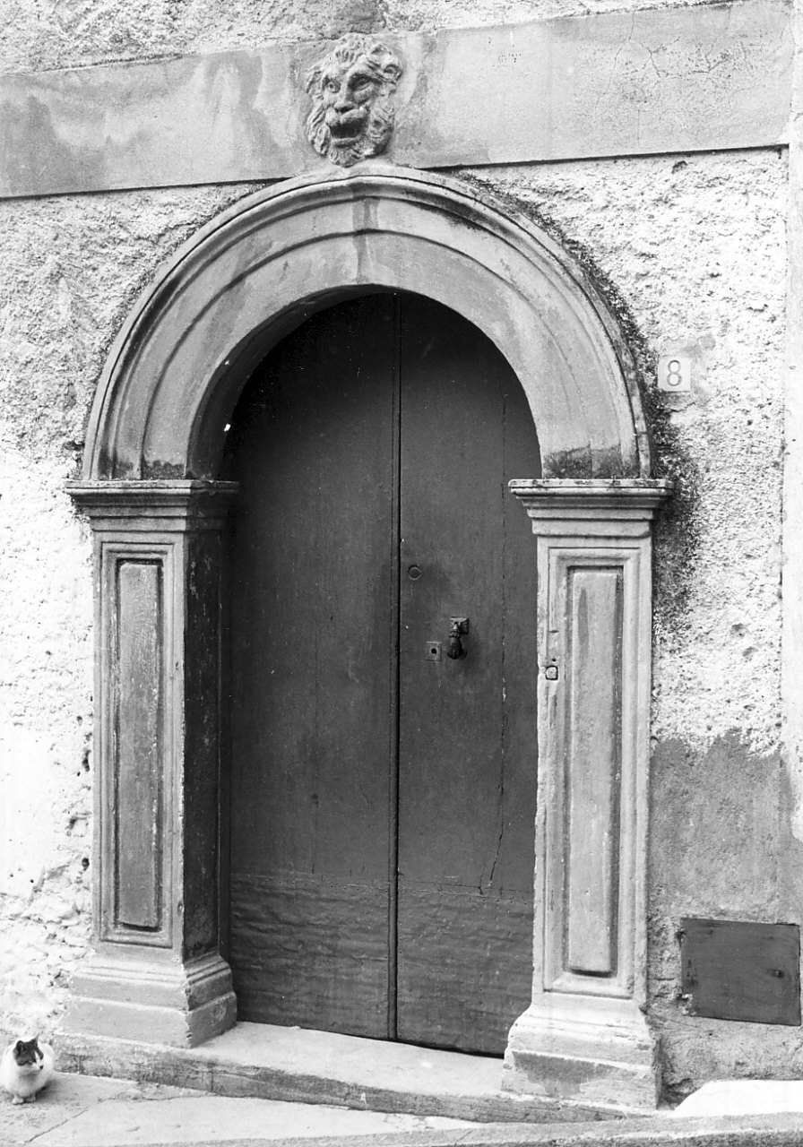 portale - ad arco, opera isolata - bottega calabrese (sec. XIX)