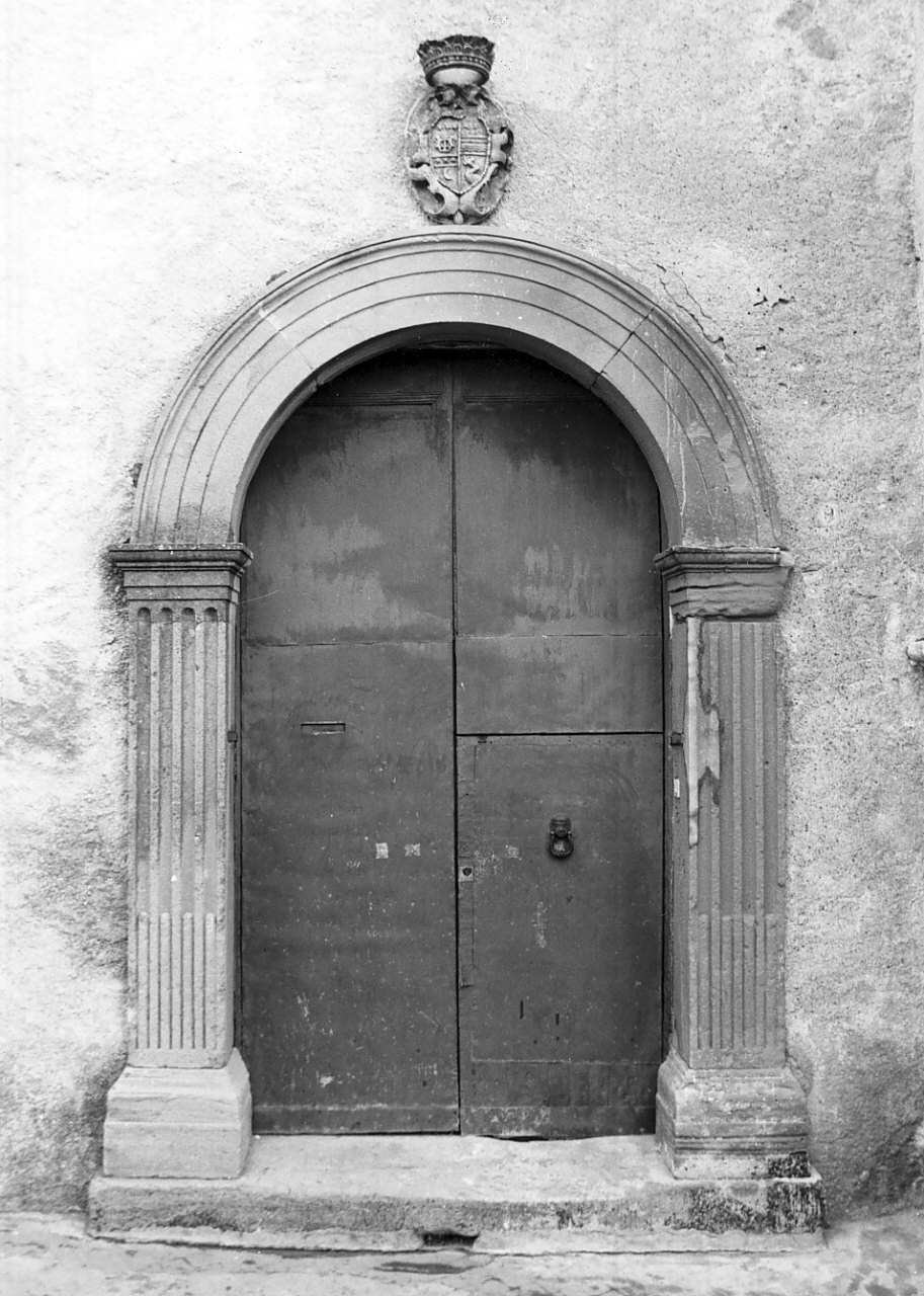 portale - ad arco, opera isolata - bottega calabrese (sec. XIX)