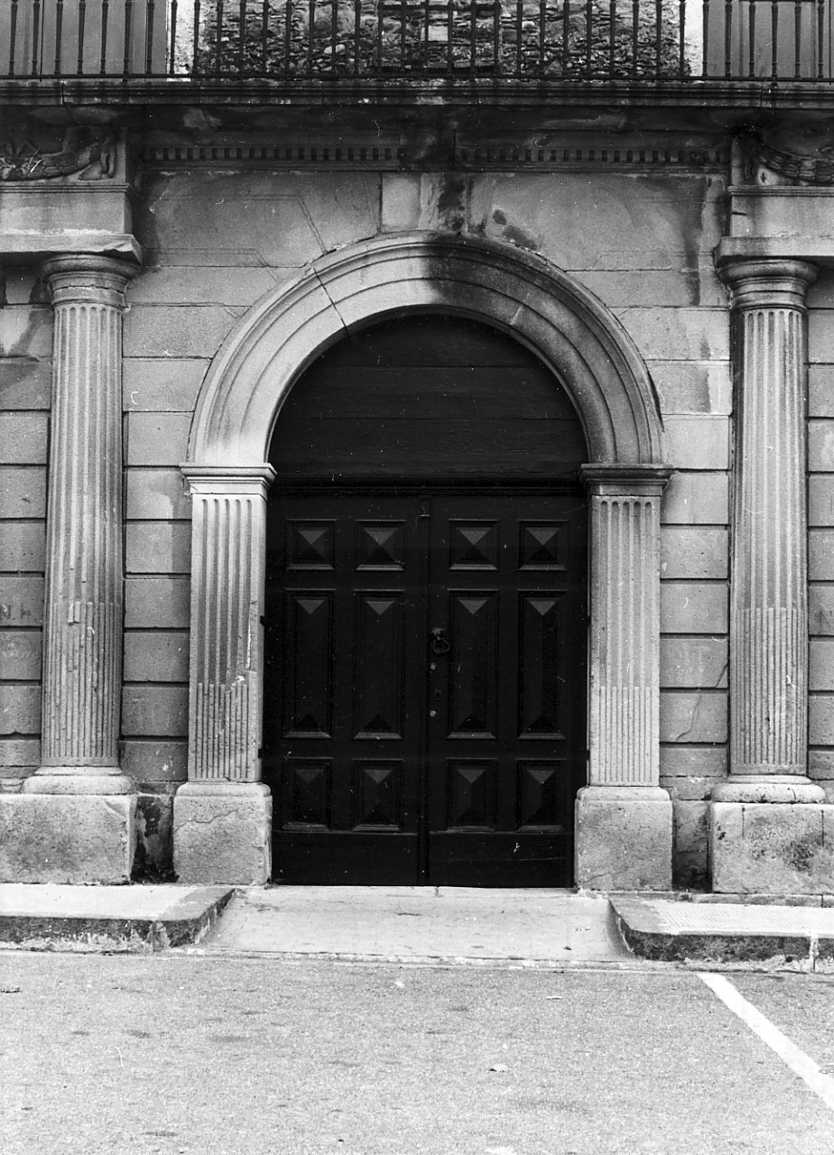 portale - ad arco, opera isolata - bottega calabrese (sec. XIX)