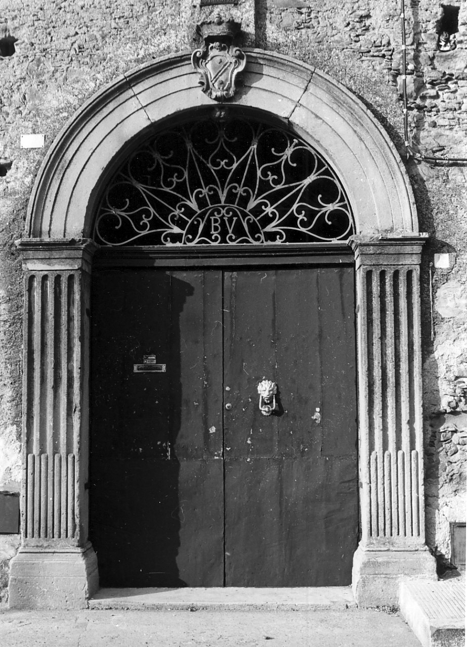 portale - ad arco, opera isolata - bottega calabrese (sec. XIX)