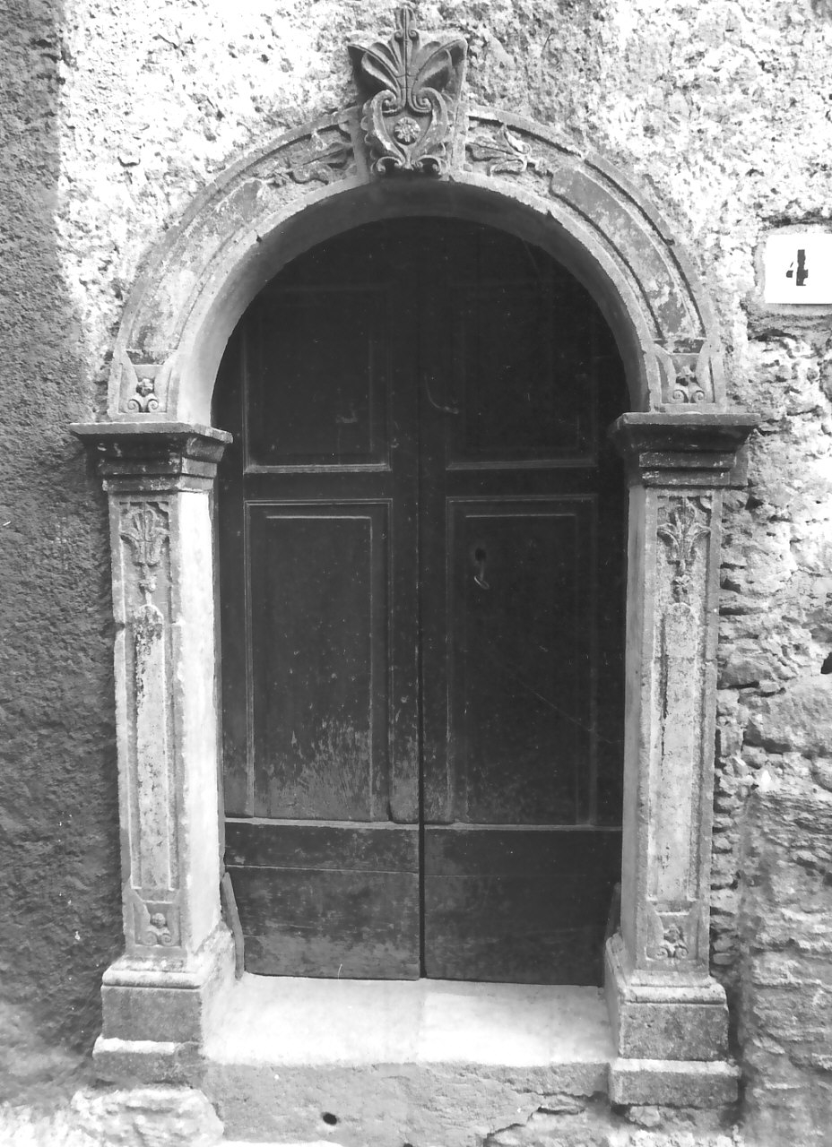 portale - bottega calabrese (sec. XIX)