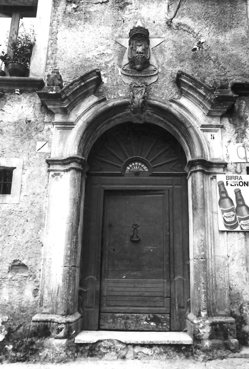 portale di Caruso B (sec. XIX)