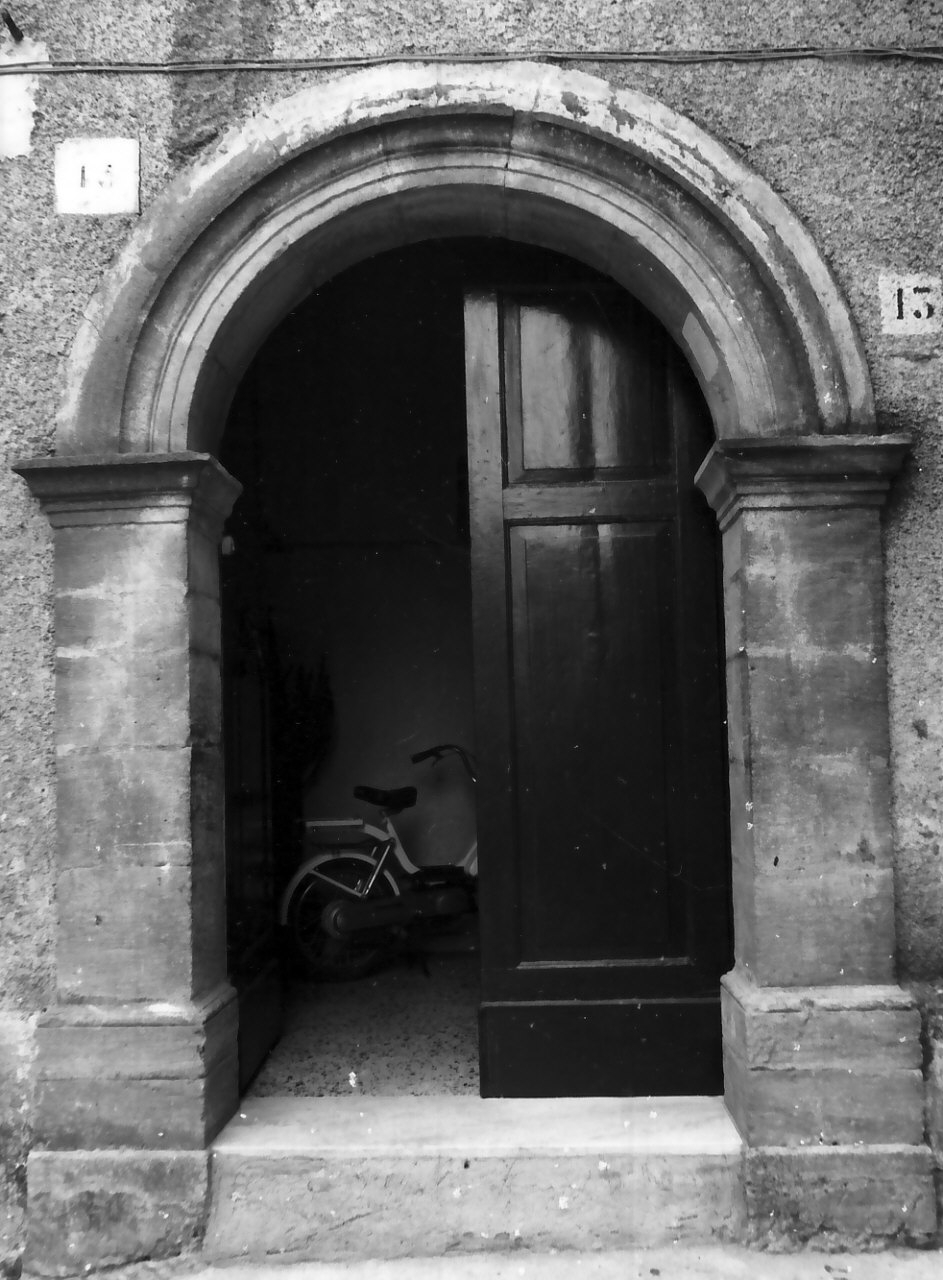 portale - bottega calabrese (sec. XIX)