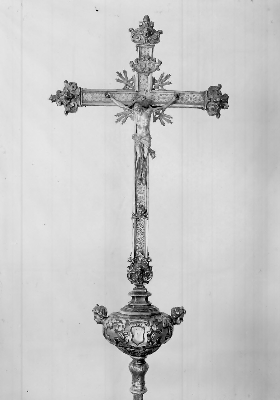 croce processionale, opera isolata - bottega calabrese (seconda metà sec. XVIII)