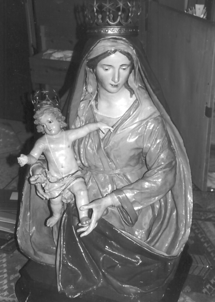 Madonna con Bambino (statua, opera isolata) - bottega calabrese (seconda metà sec. XIX)
