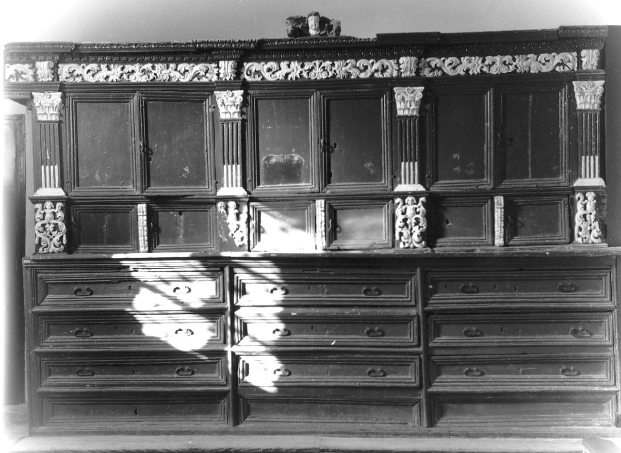 paratoio, opera isolata - bottega roglianese (prima metà sec. XVIII)