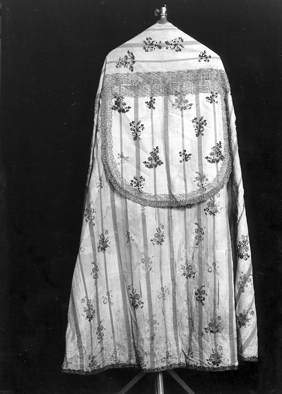 piviale, opera isolata - manifattura calabrese (sec. XIX)