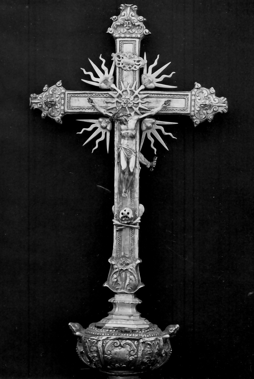 croce processionale, opera isolata - bottega napoletana (sec. XVIII)