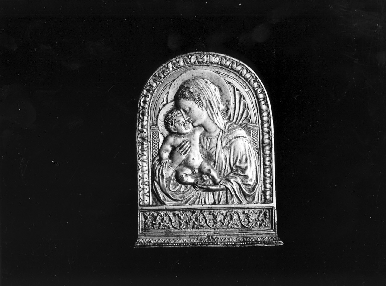 Madonna con Bambino (placchetta, opera isolata) - bottega napoletana (sec. XIX)