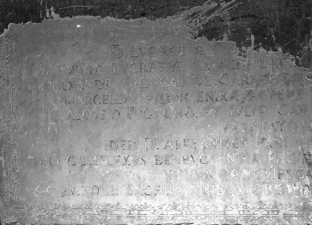 lapide tombale, frammento - bottega Italia meridionale (sec. XVII)