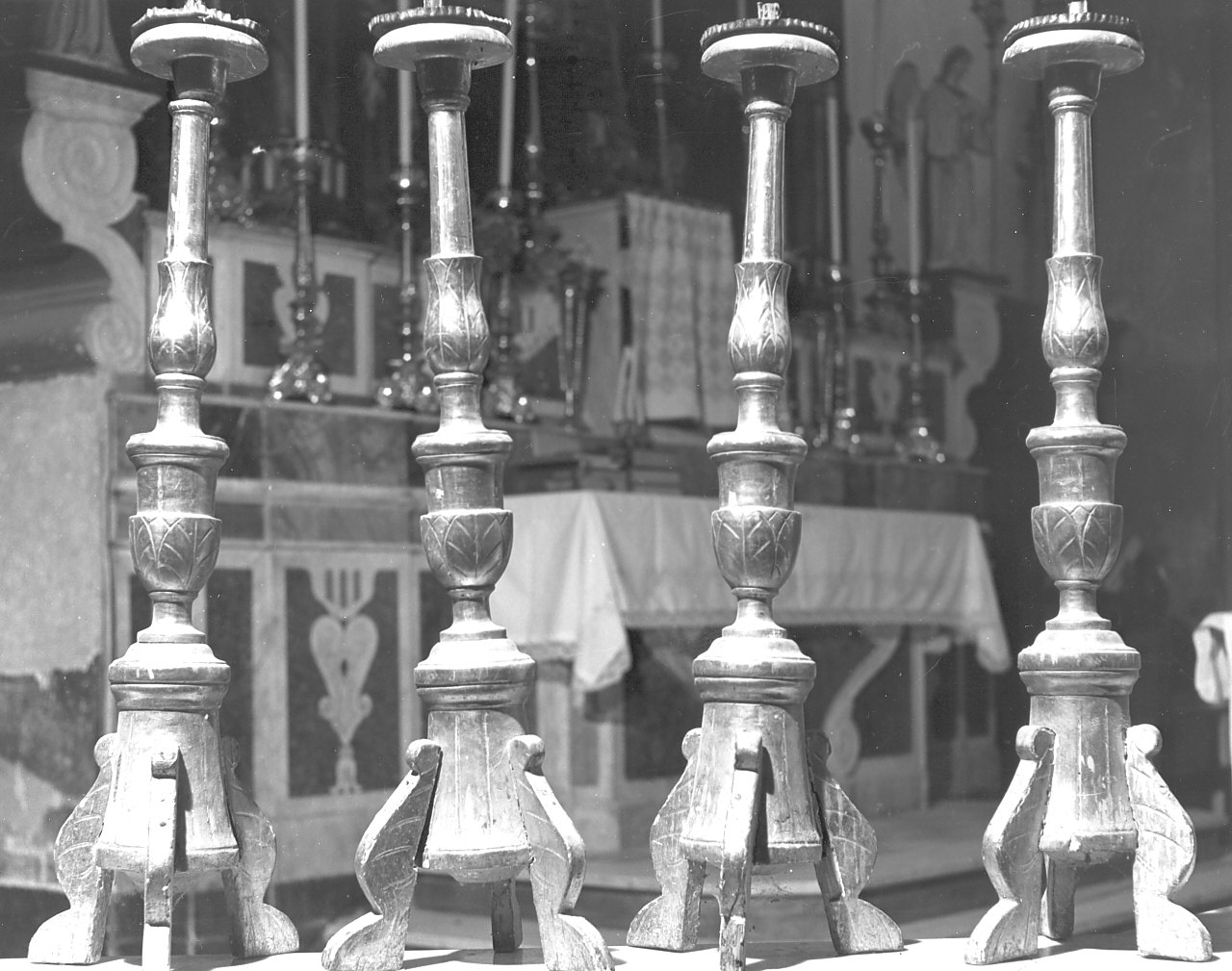 candeliere d'altare, serie - bottega calabrese (sec. XVIII)