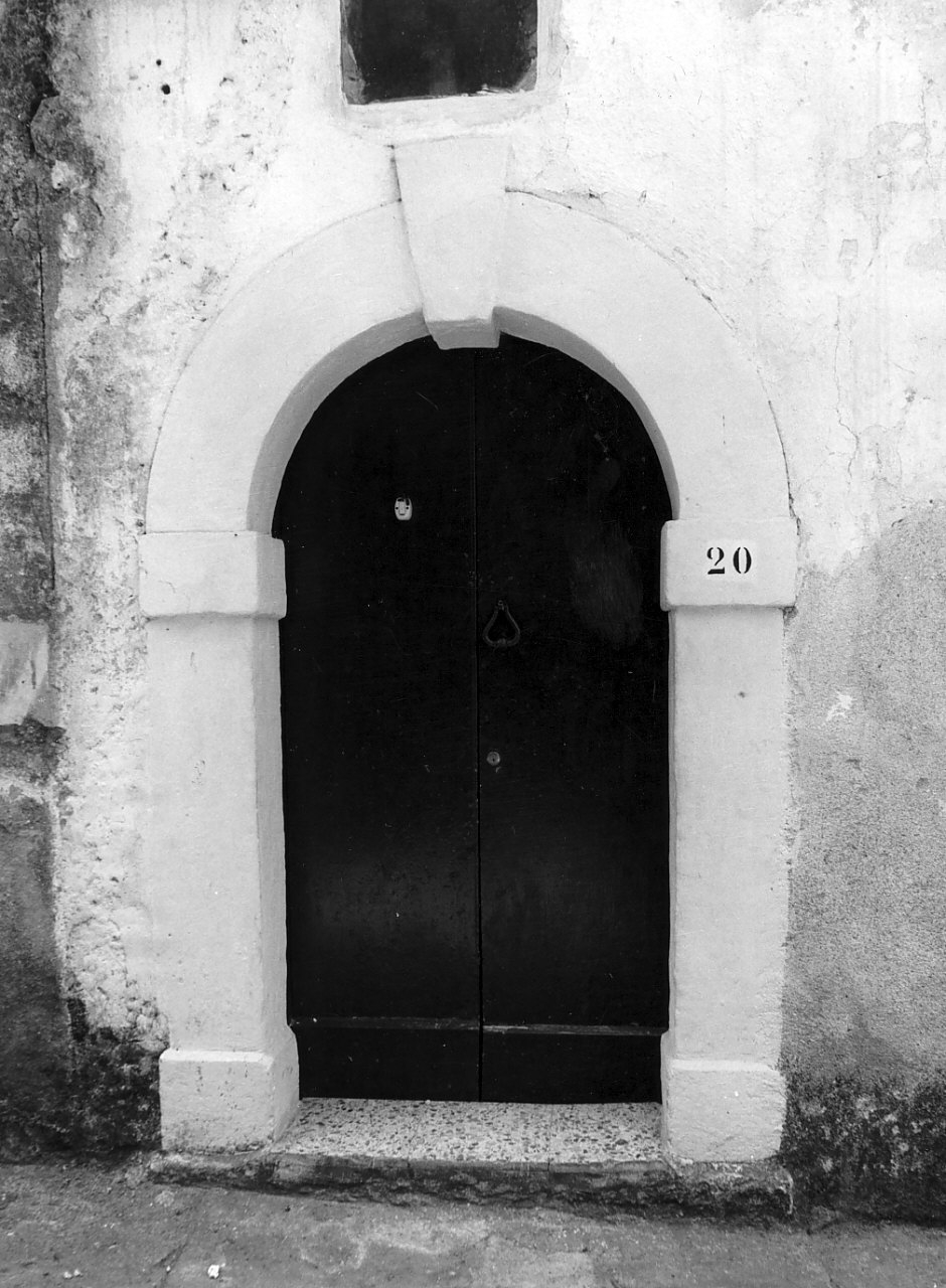 portale - bottega calabrese (fine sec. XIX)