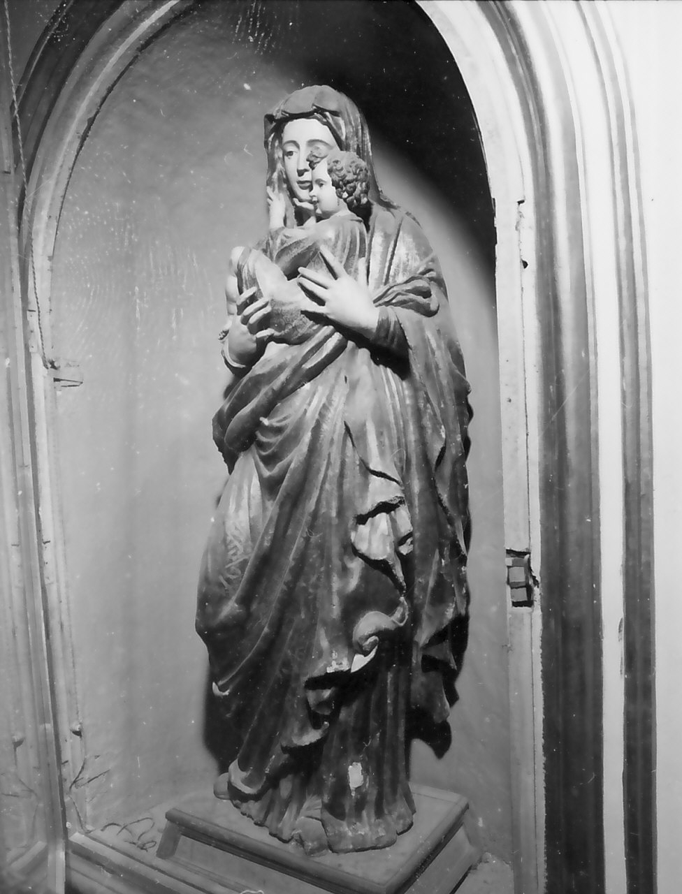 Madonna con Bambino (statua) - ambito Italia meridionale (sec. XIX)