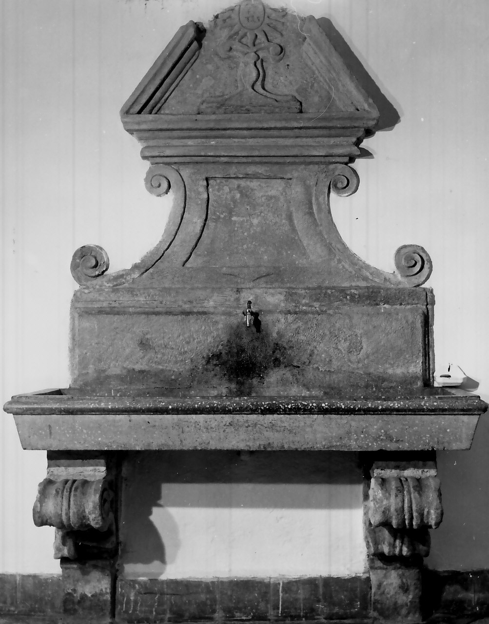 lavabo - bottega calabrese (sec. XVI)