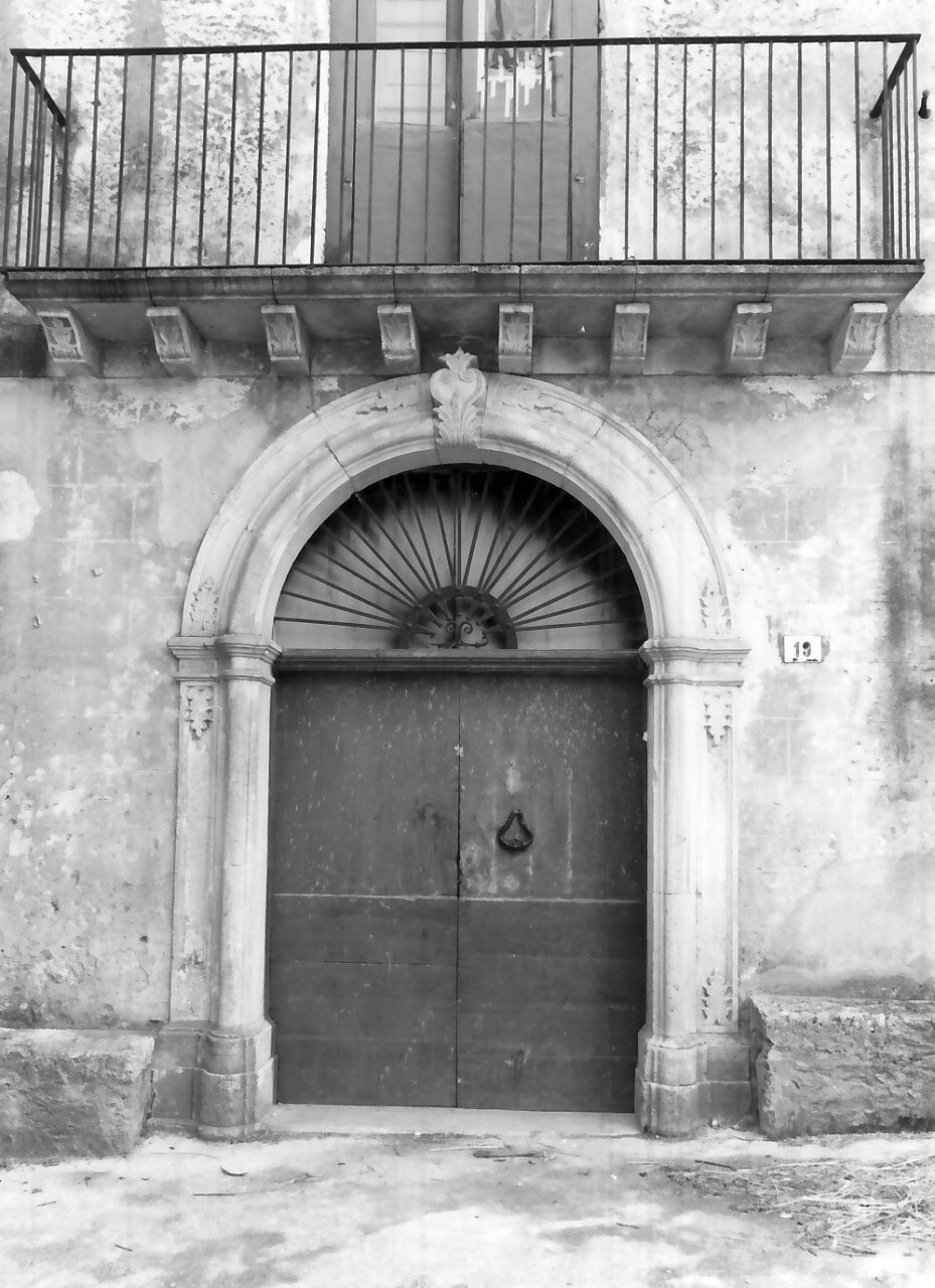 portale, opera isolata - bottega calabrese (sec. XIX)