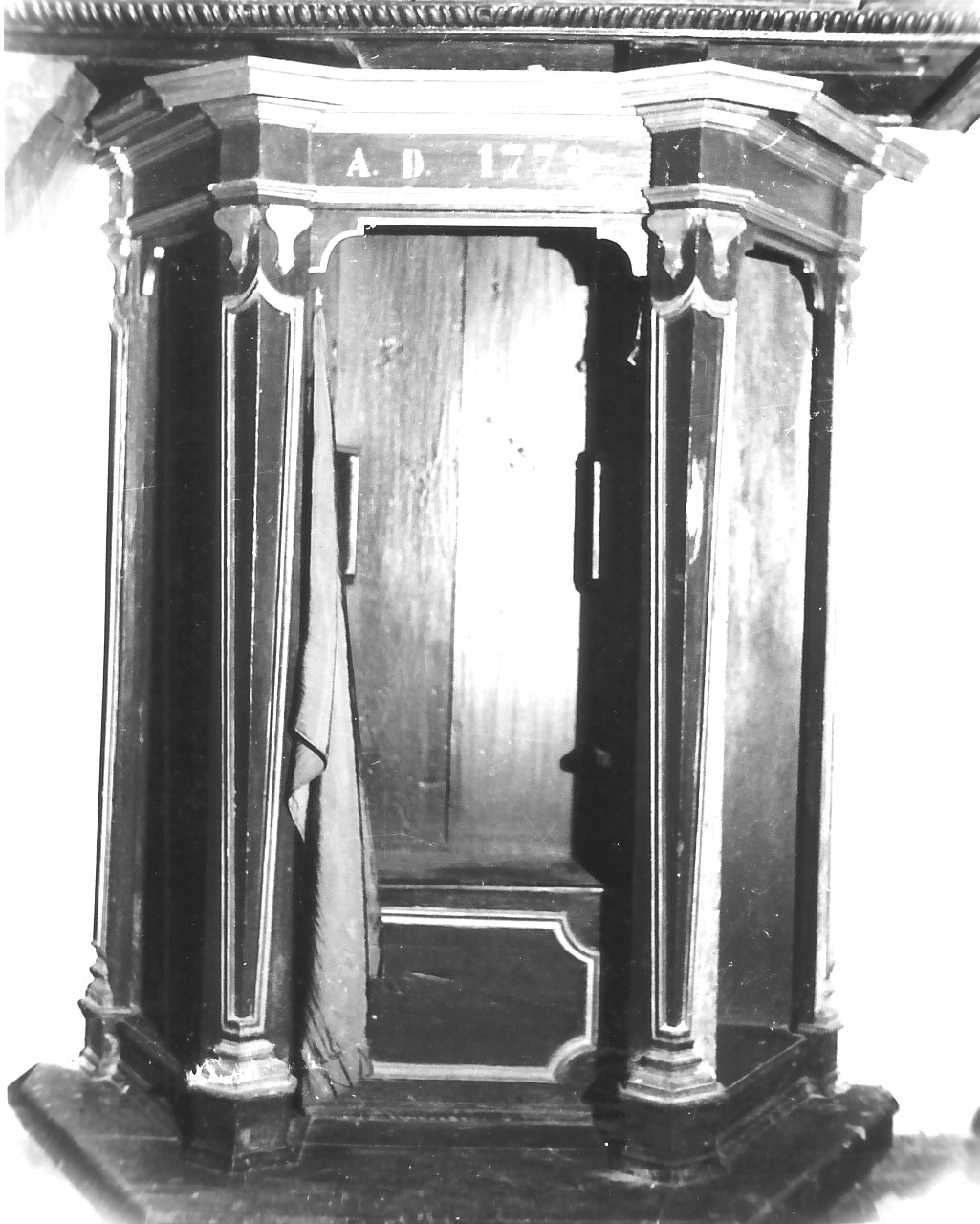 confessionale - bottega calabrese (sec. XVIII)