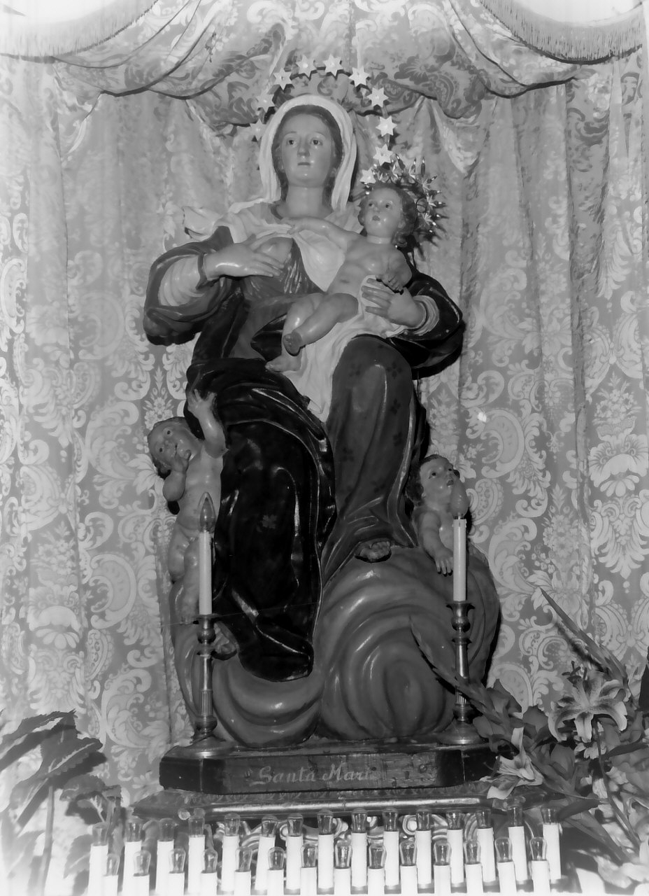 Madonna del Latte (statua, opera isolata) - bottega Italia meridionale (seconda metà sec. XVIII)