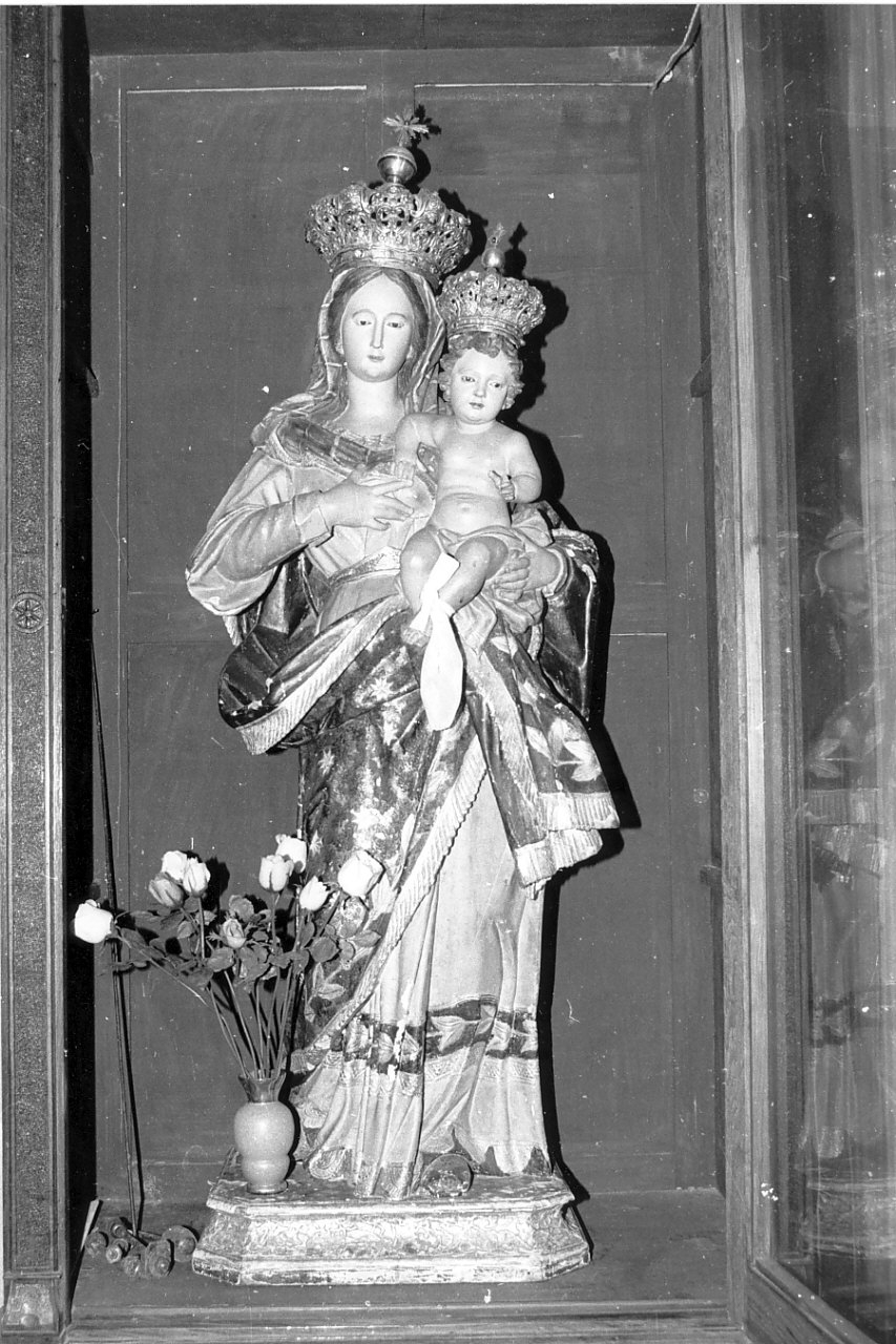 Madonna delle Grazie, Madonna con Bambino (statua, insieme) - bottega napoletana (prima metà sec. XIX)