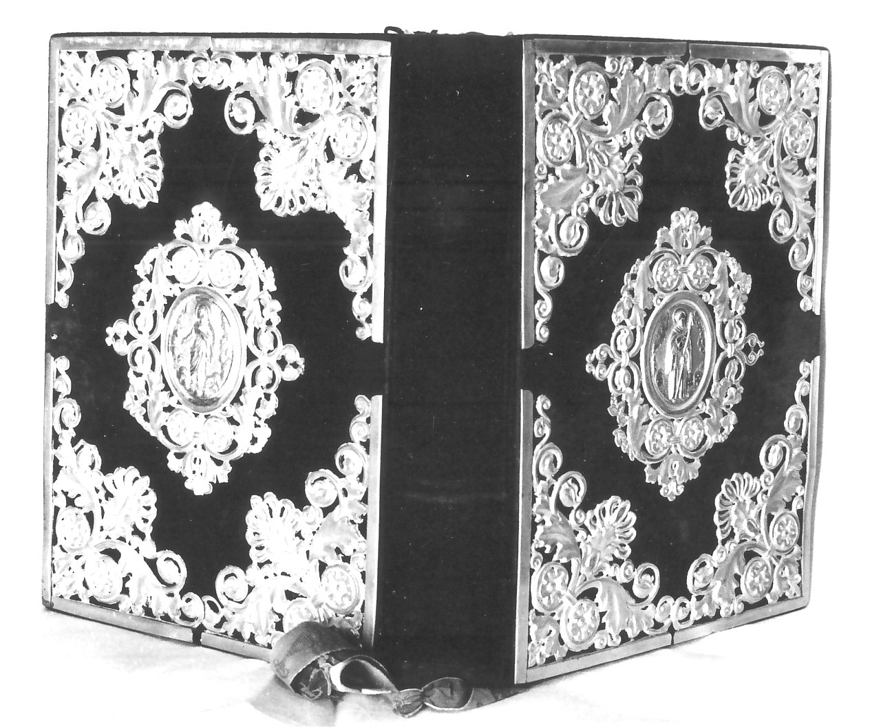 coperta di libro liturgico, opera isolata - bottega Italia meridionale (sec. XIX)